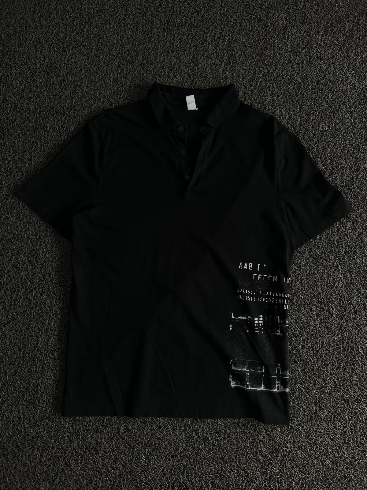 Vintage Graphic Print Polo Shirt – Minimal Streetwear Short Sleeve Tee