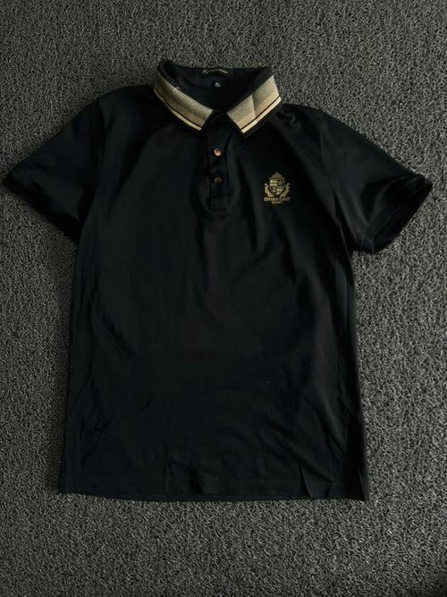 Polo T-Shirt with Contrast Striped Collar & Crest Logo – Smart Casual Polo ⚠️ Small Damage