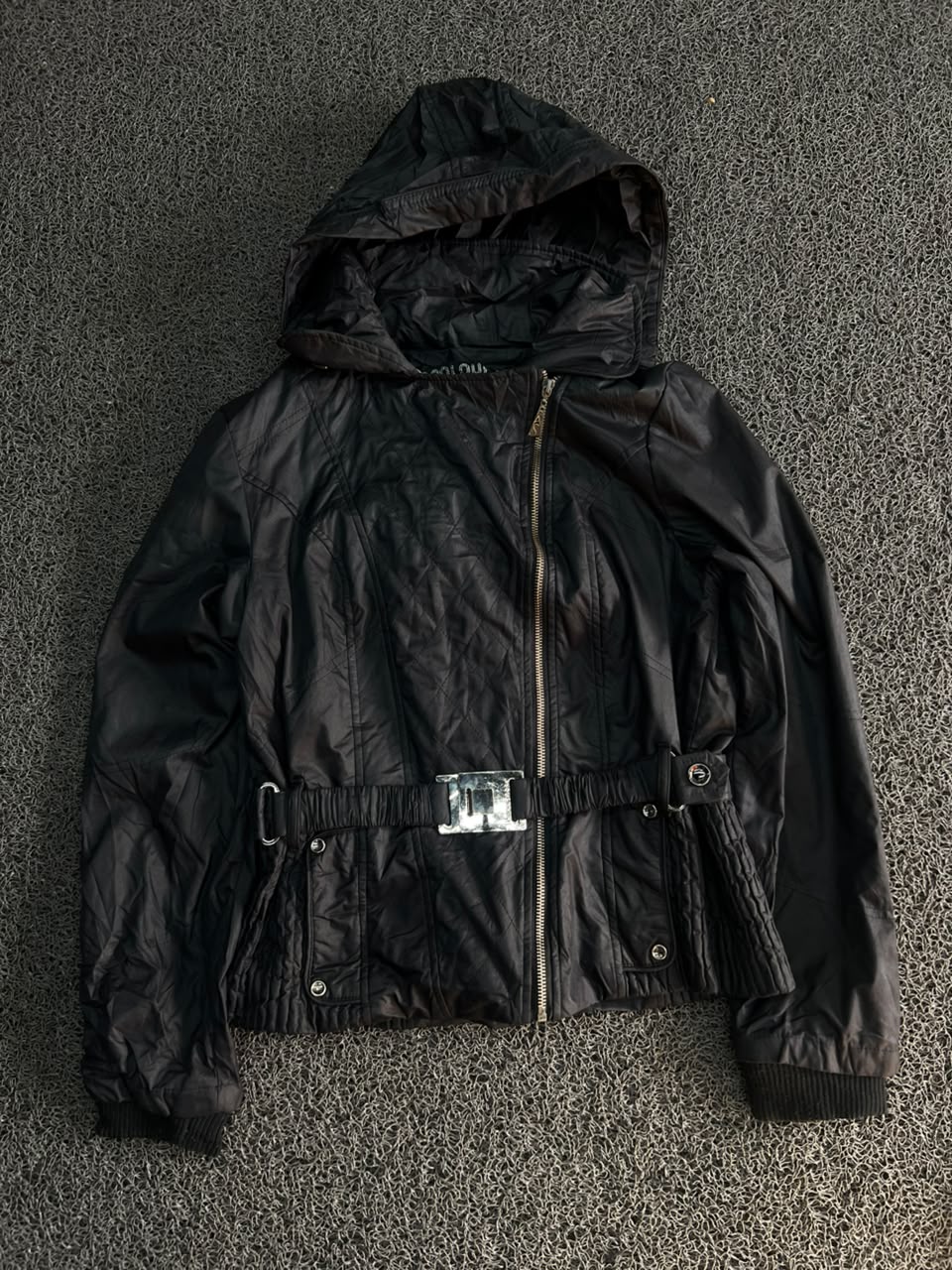 Black Hooded Belted Jacket ⚠️ Small Scratch  – Zip Front Casual Outerwear