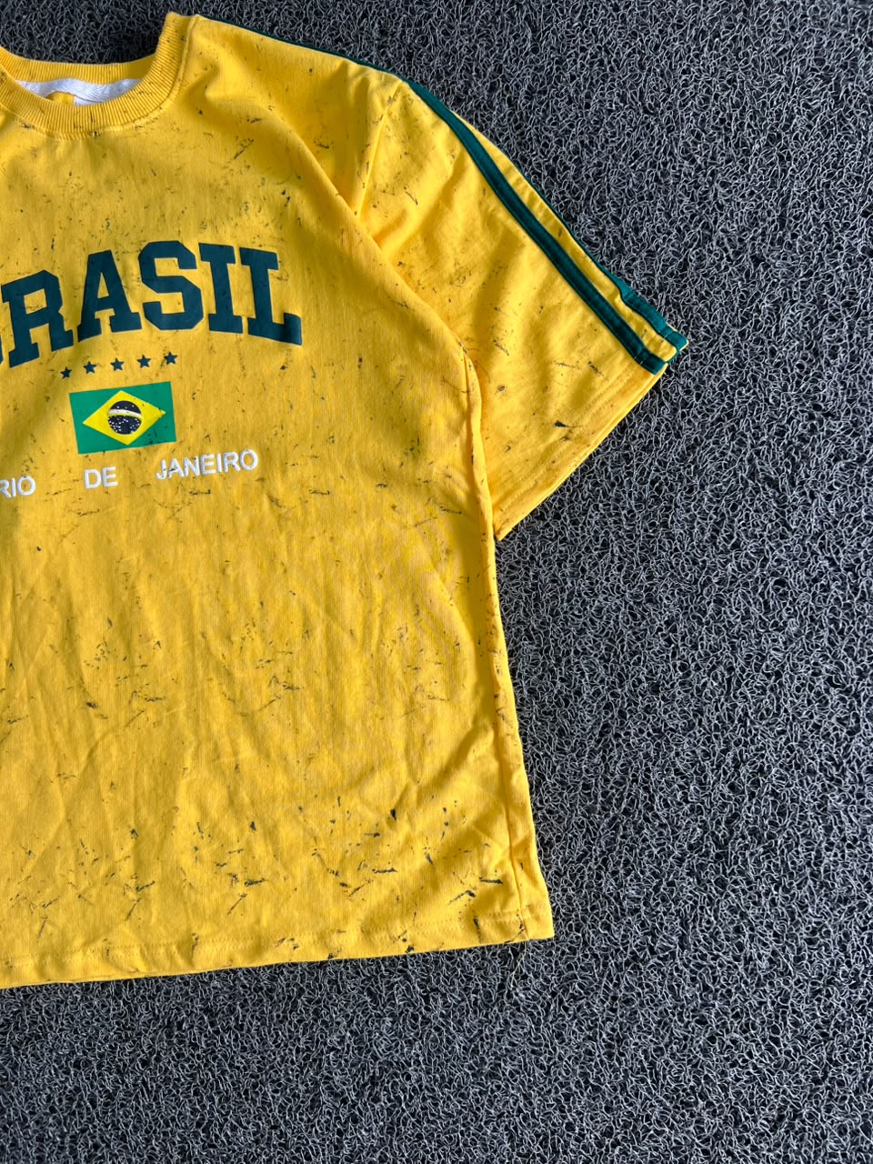 Brasil Rio de Janeiro Graphic T-Shirt – Yellow Crew Neck Tee
