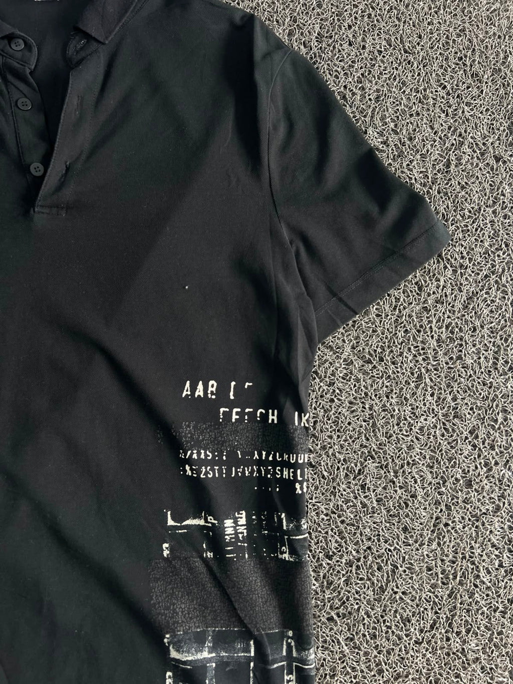 Vintage Graphic Print Polo Shirt – Minimal Streetwear Short Sleeve Tee