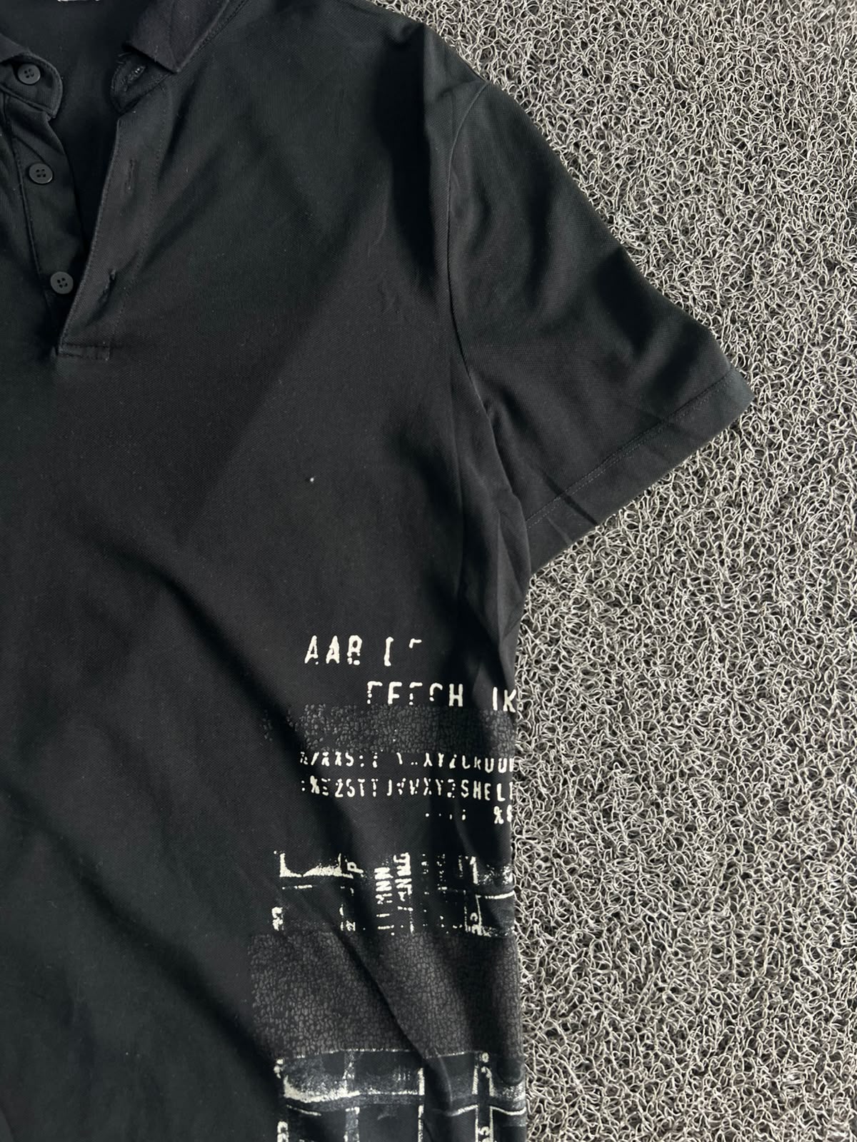 Vintage Graphic Print Polo Shirt – Minimal Streetwear Short Sleeve Tee