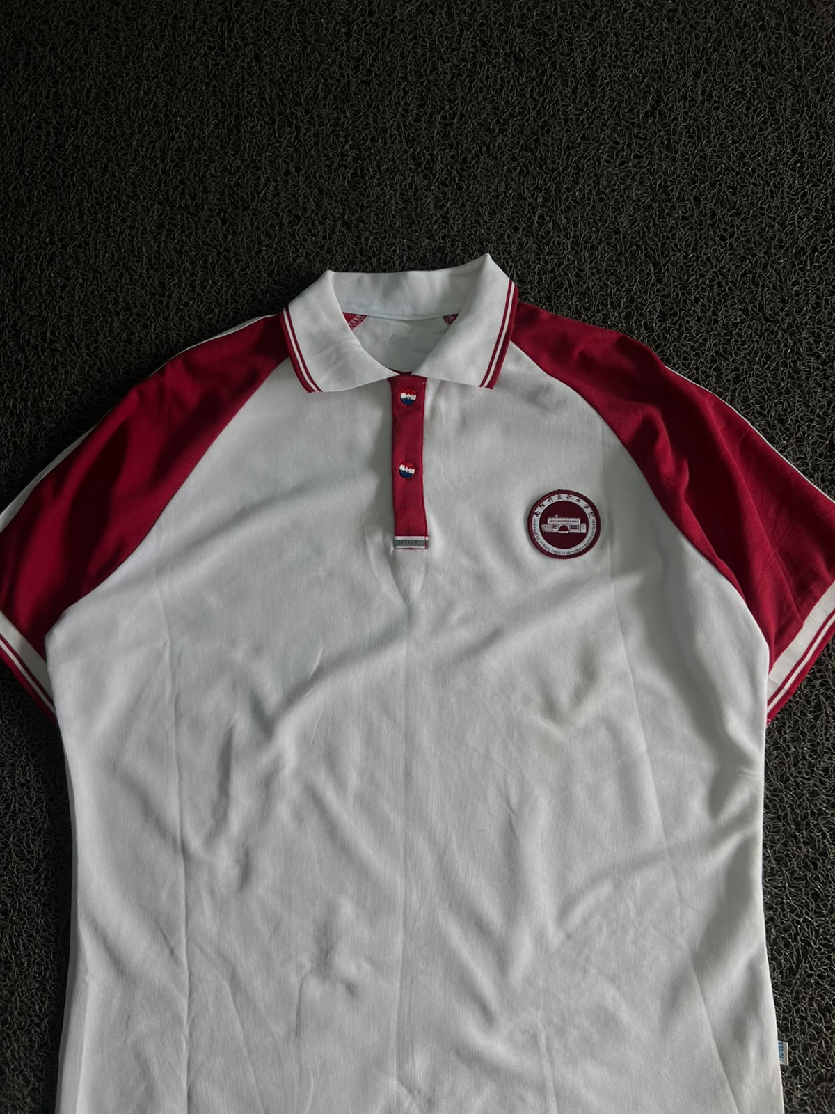 Vintage White & Red Raglan Polo T-Shirt | Classic Contrast Sleeve Polo