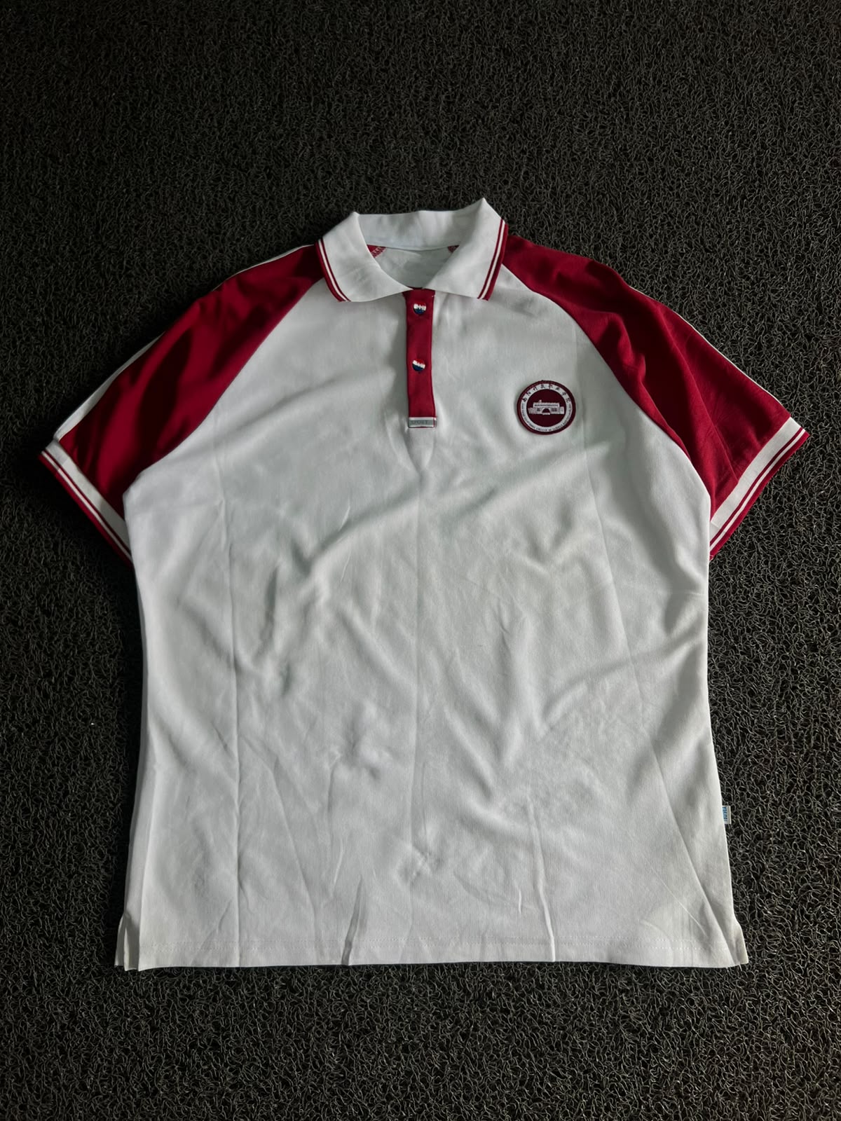 Vintage White & Red Raglan Polo T-Shirt | Classic Contrast Sleeve Polo