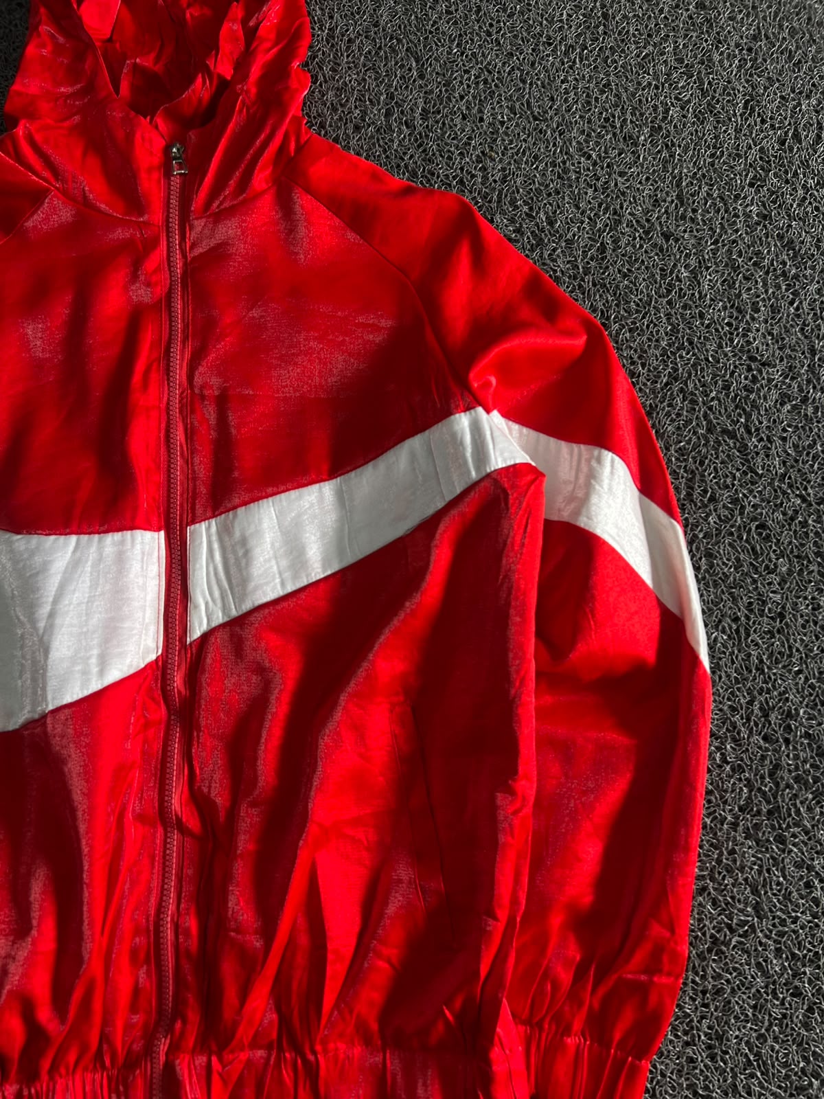 Vintage Red Hooded Windbreaker Jacket | Small Damage ⚠️