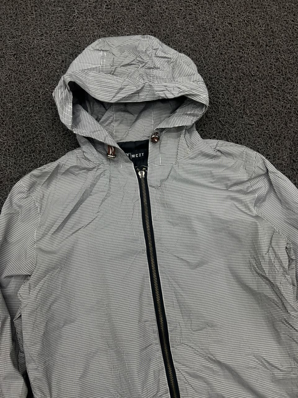 Lightweight Hooded Zip-Up Jacket