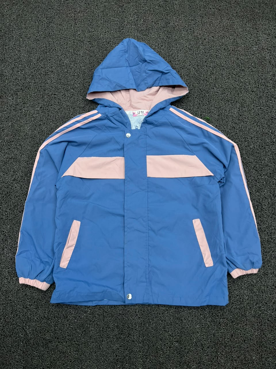 Hooded Windbreaker Jacket – Lightweight Zip-Up Rain Jacket