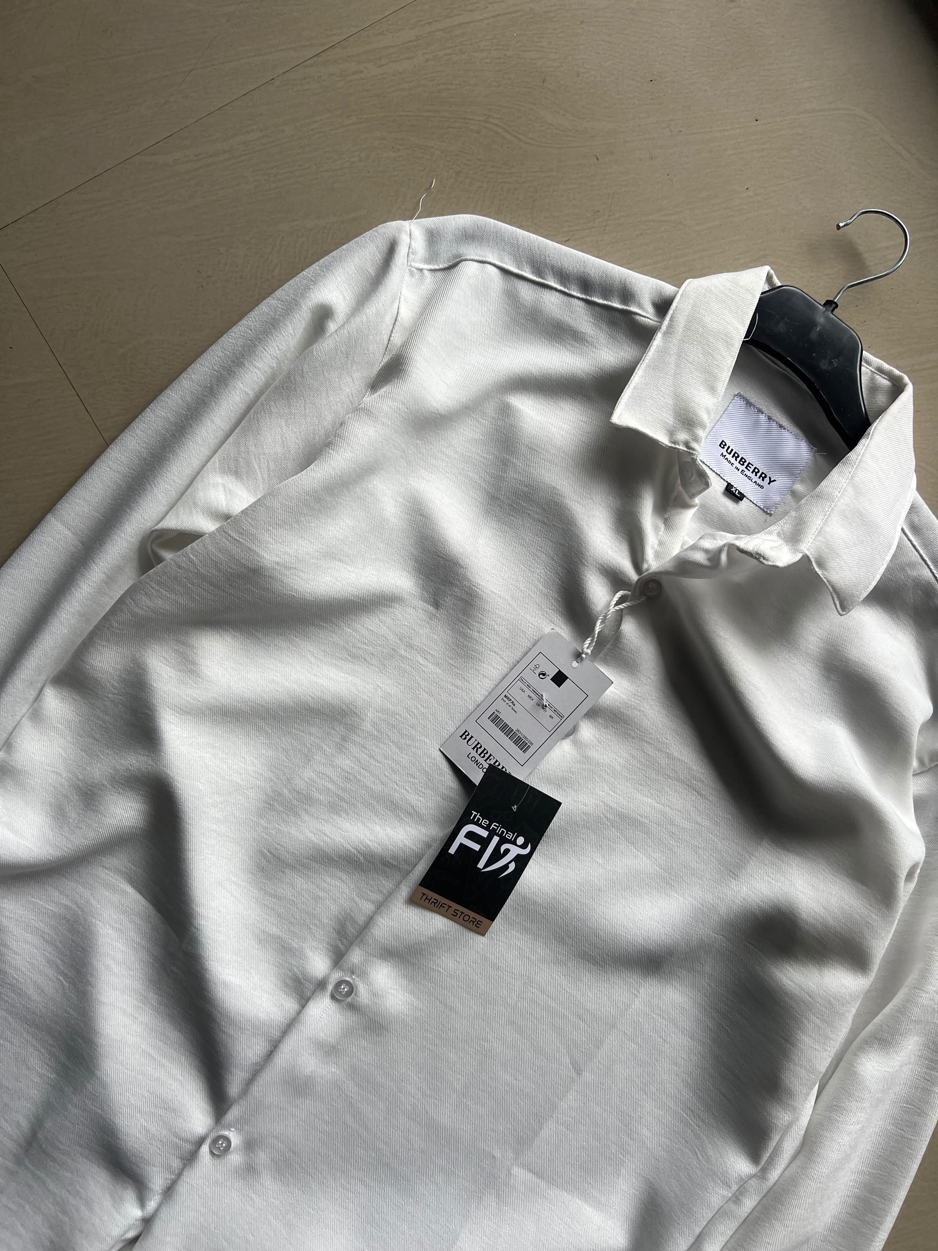 Burberry Long Sleeve Button-Down Shirt – Classic Smart Casual Men's Shirt