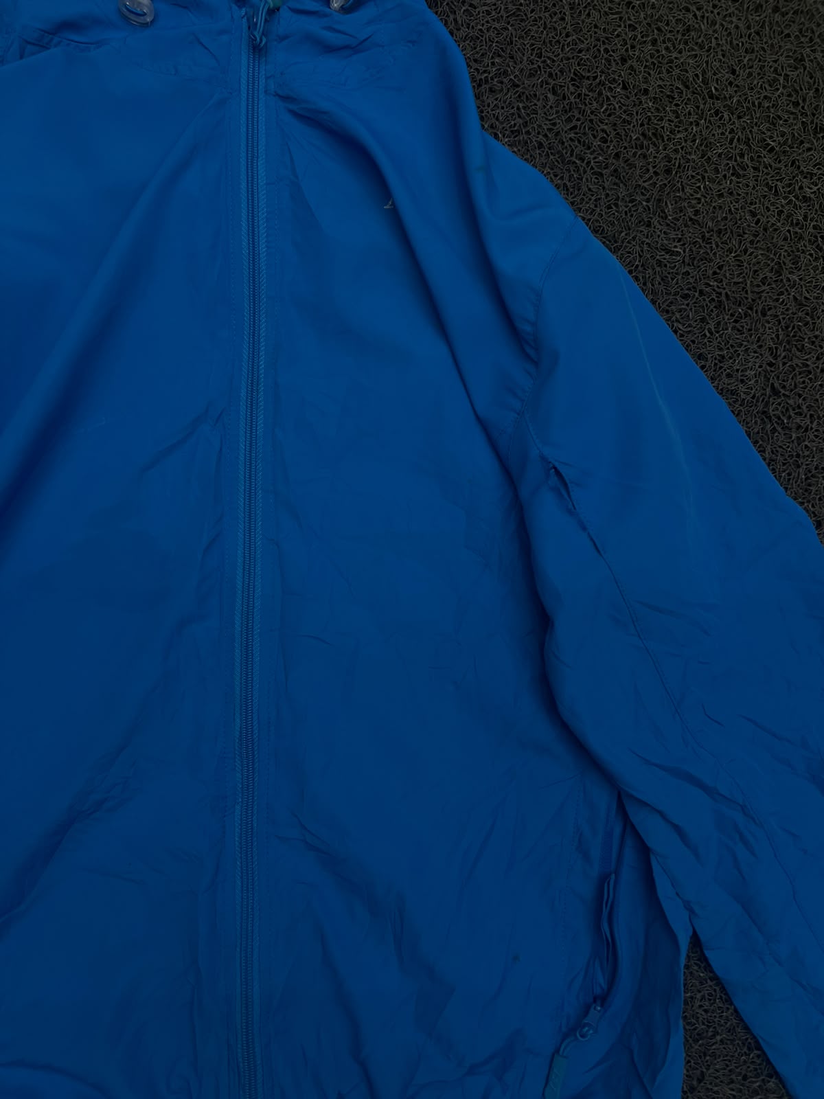 Blue Hooded Lightweight Sports Jacket with Zip Pockets ⚠️ Small Damage