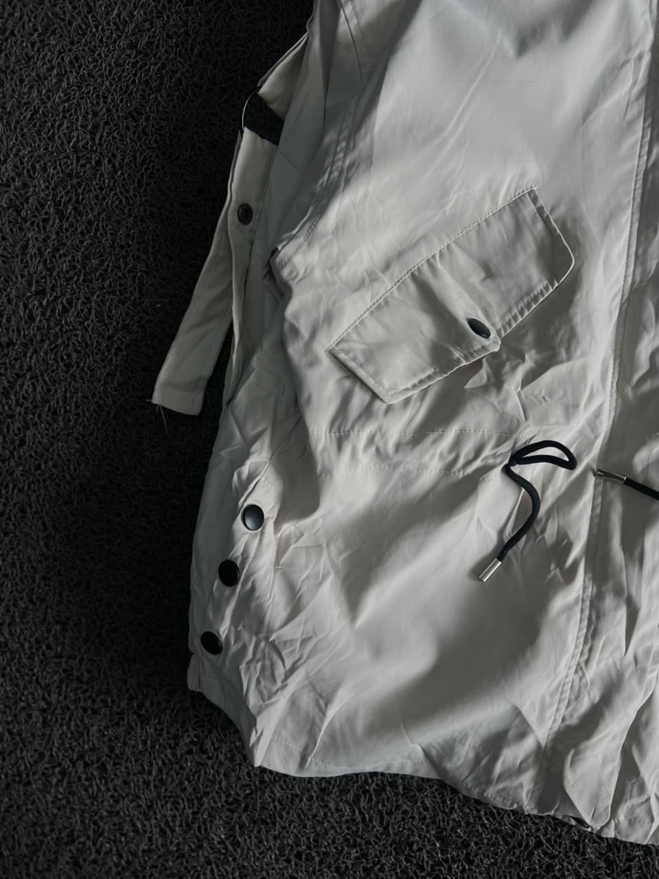 Hooded Utility Windbreaker Jacket with Cargo Pockets