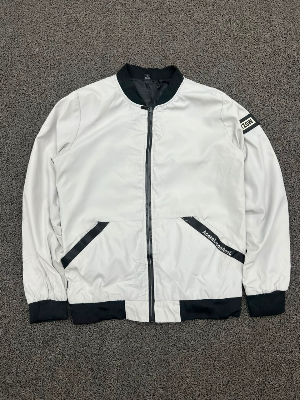 White & Black Lightweight Bomber Jacket – Full Zip Casual Windbreaker