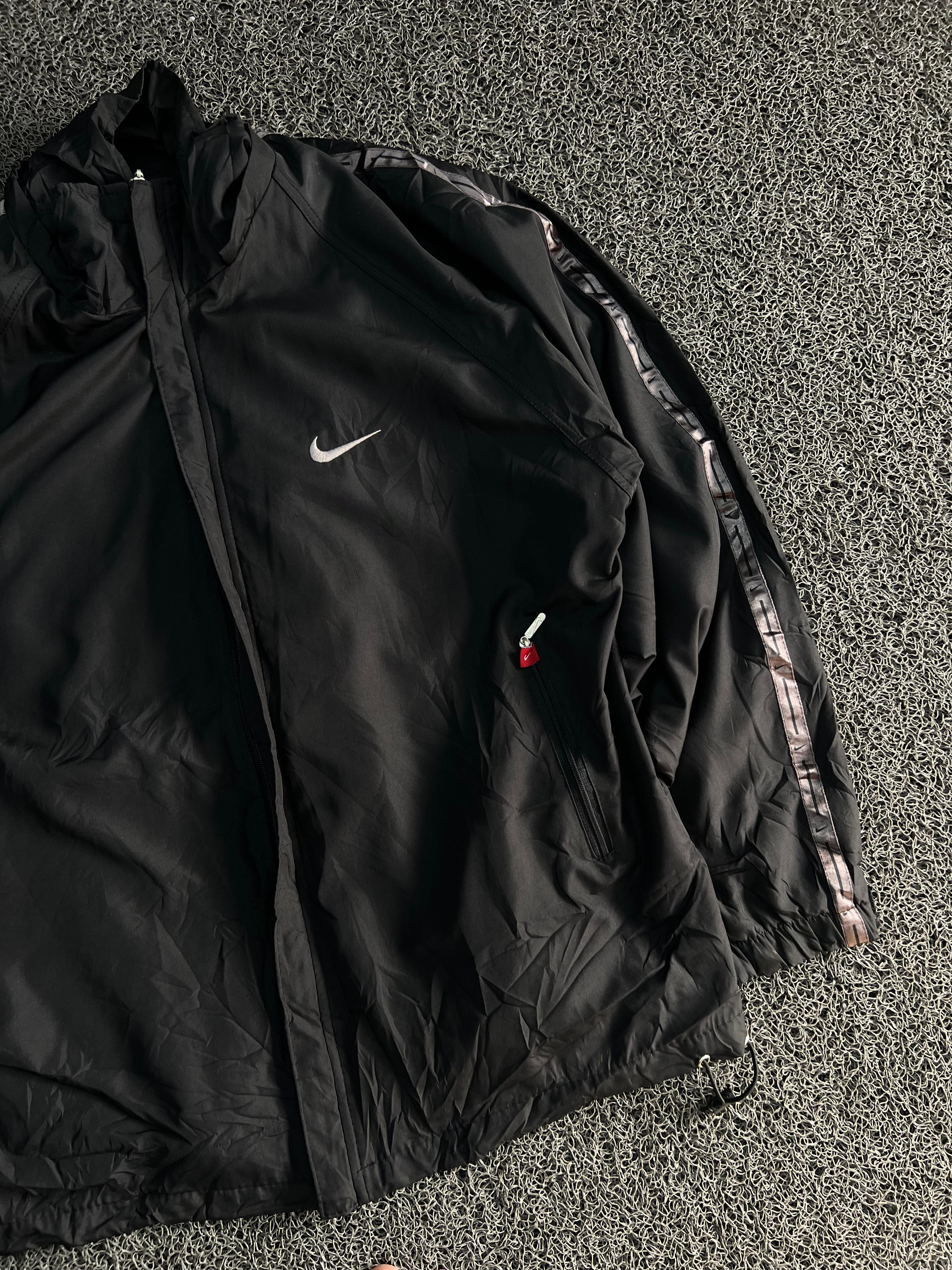 Nike Black Reflective Stripe Lightweight Windbreaker Jacket – Full Zip Sports Track Jacket