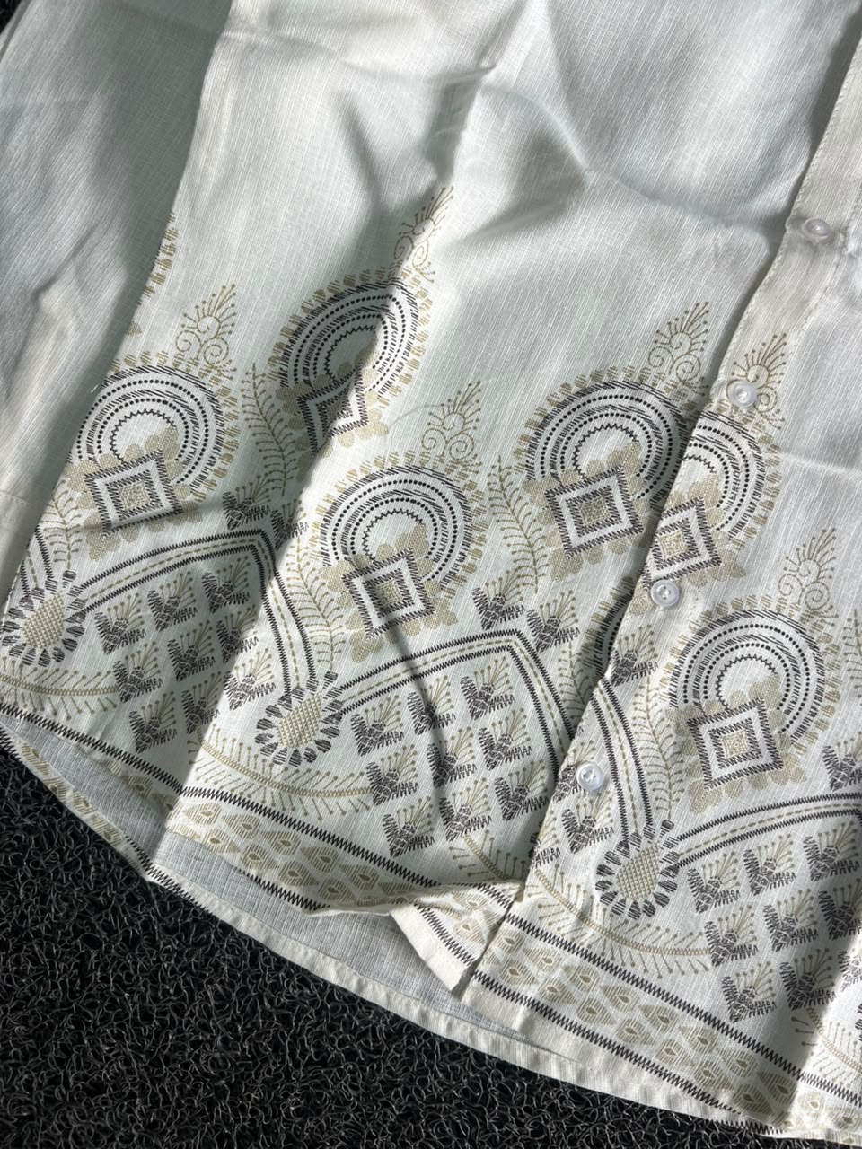 Qlood Cream Printed Button-Down Casual Shirt – Full Sleeve