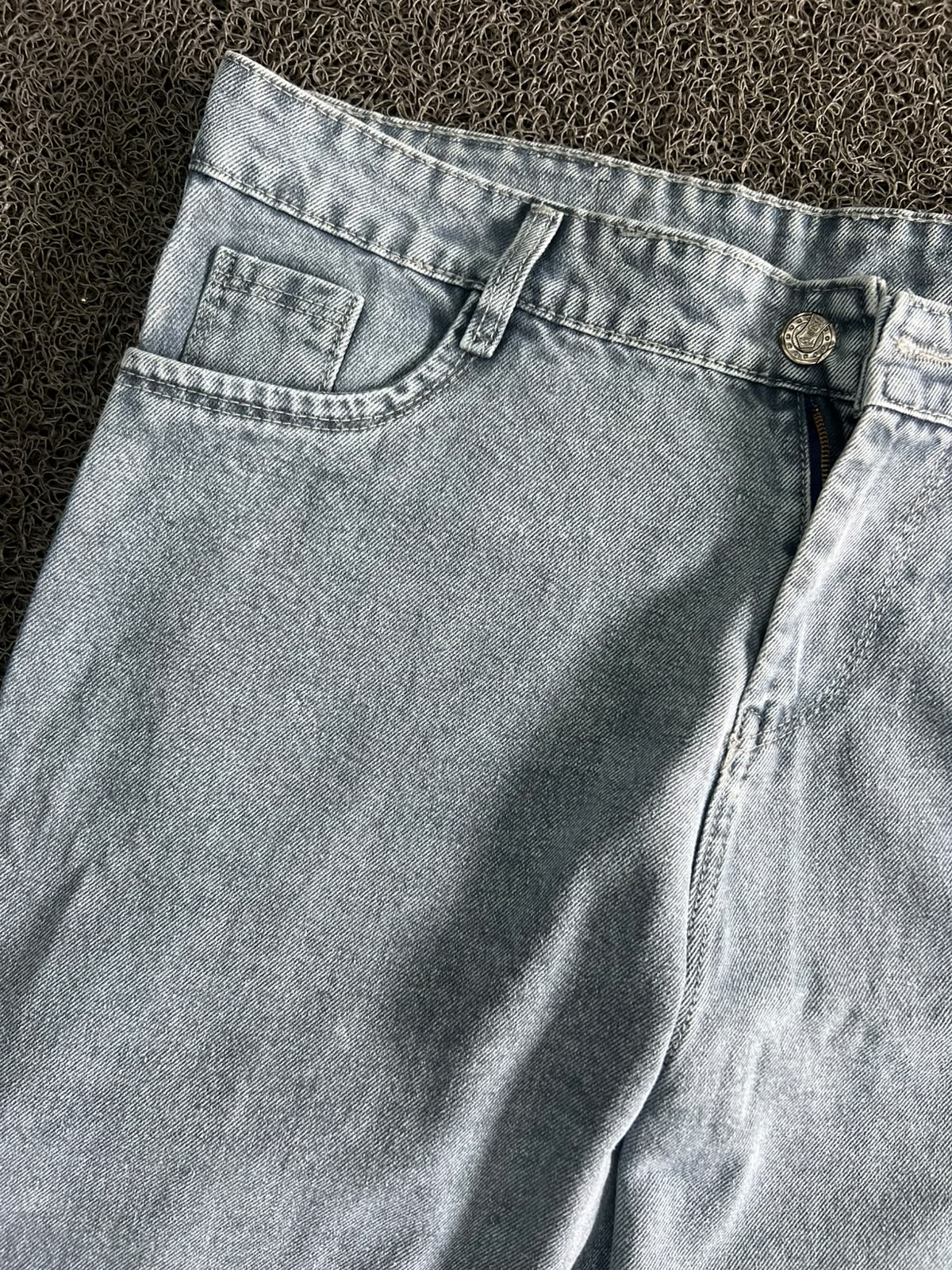 Light Wash Wide Leg Denim Jeans – Relaxed Fit Casual Blue Jeans