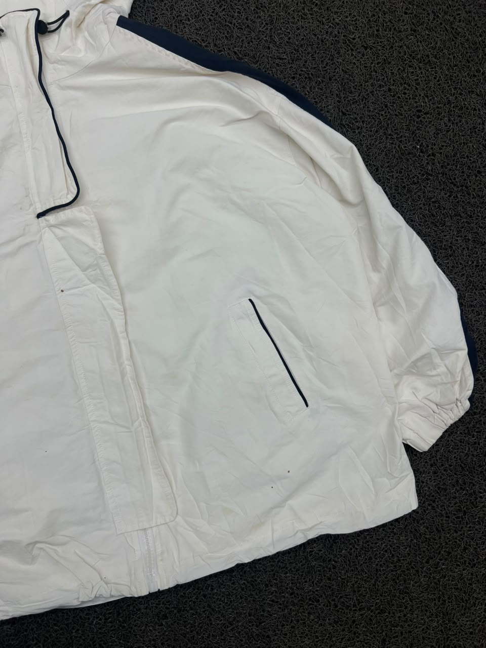 BUOKS 1983 White Hooded Windbreaker Jacket