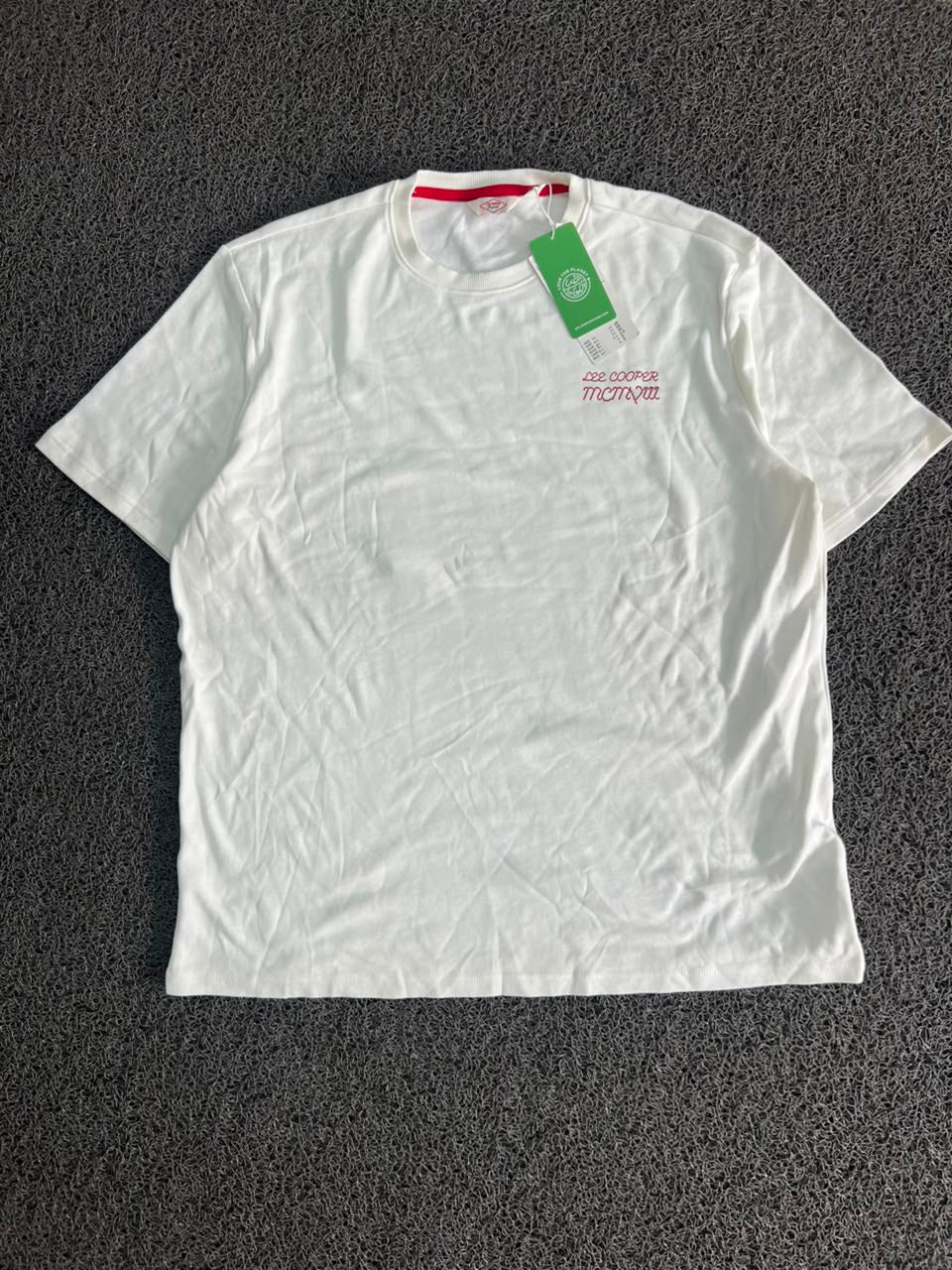 Lee Cooper White Graphic Back Print T-Shirt – Crew Neck Short Sleeve Tee