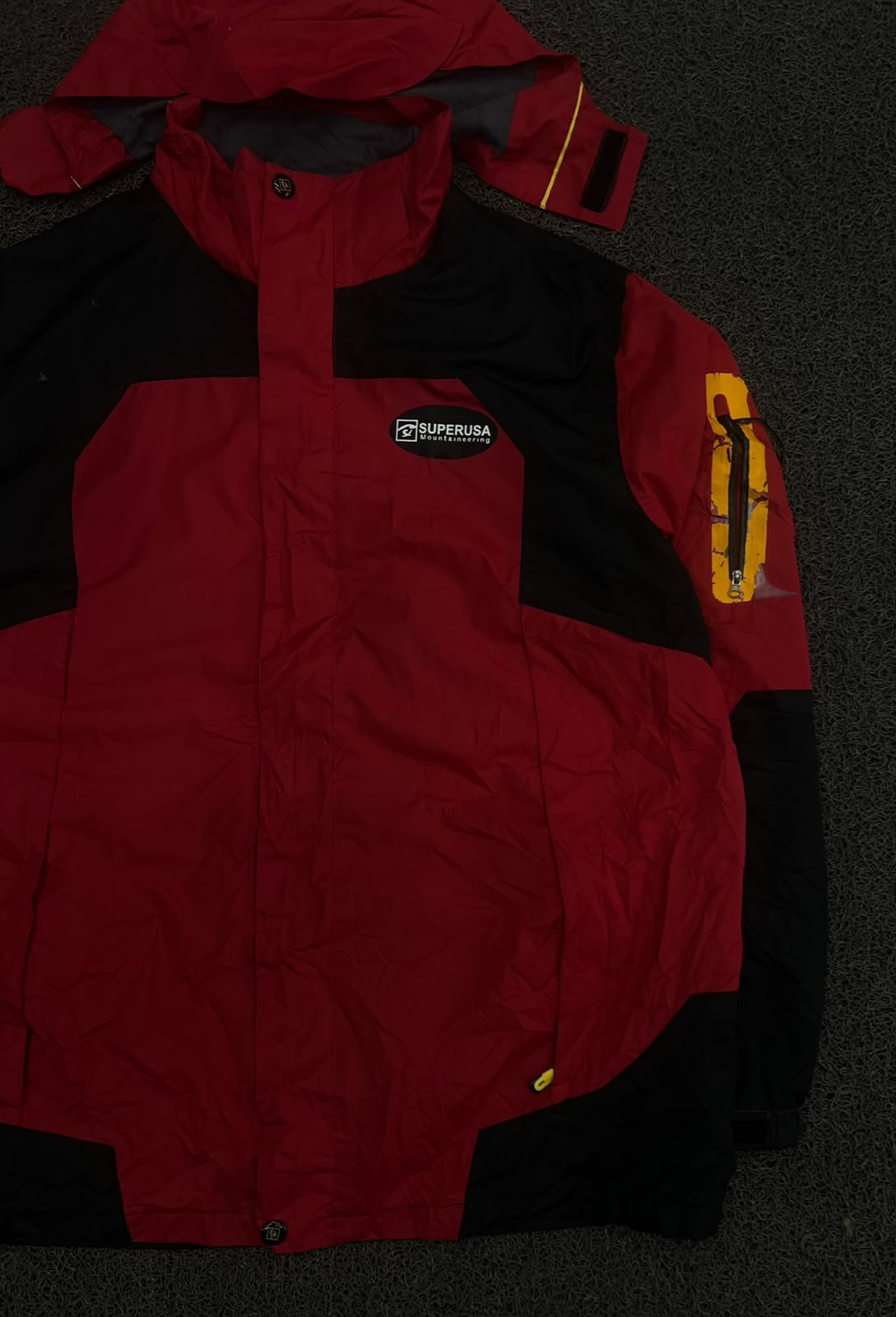 Red & Black Hooded Outdoor Waterproof Jacket | Superusa Mountainwear Jacket ⚠️ Small Damage