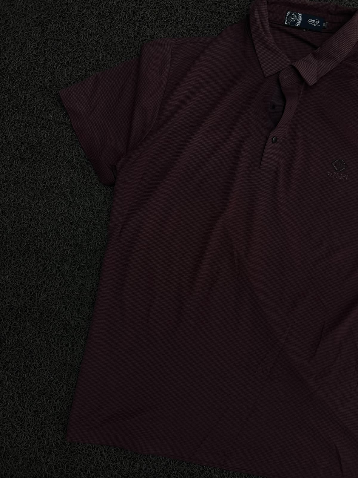 Textured Polo T-Shirt with Chest Logo – Short Sleeve ⚠️ Buttons Missing
