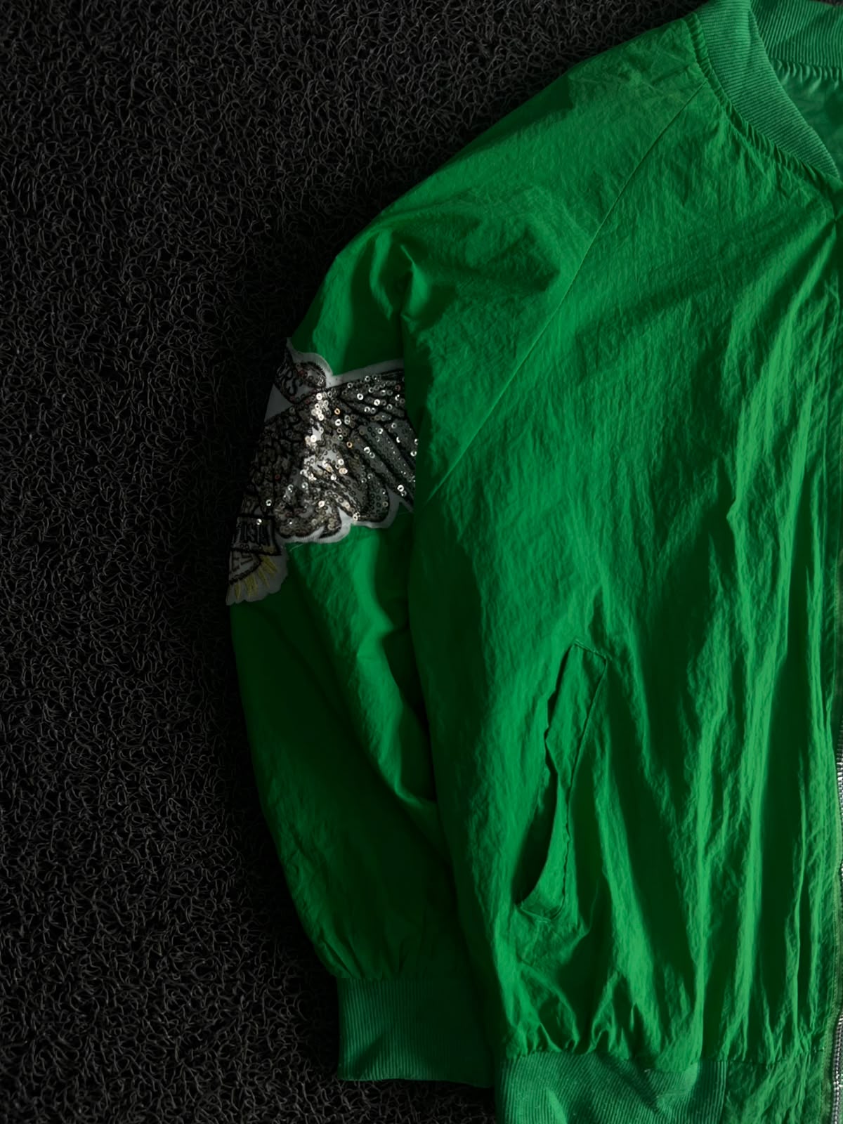 Green Bomber Jacket with Sequin Eagle Sleeve Embroidery | Retro Zip-Up Streetwear
