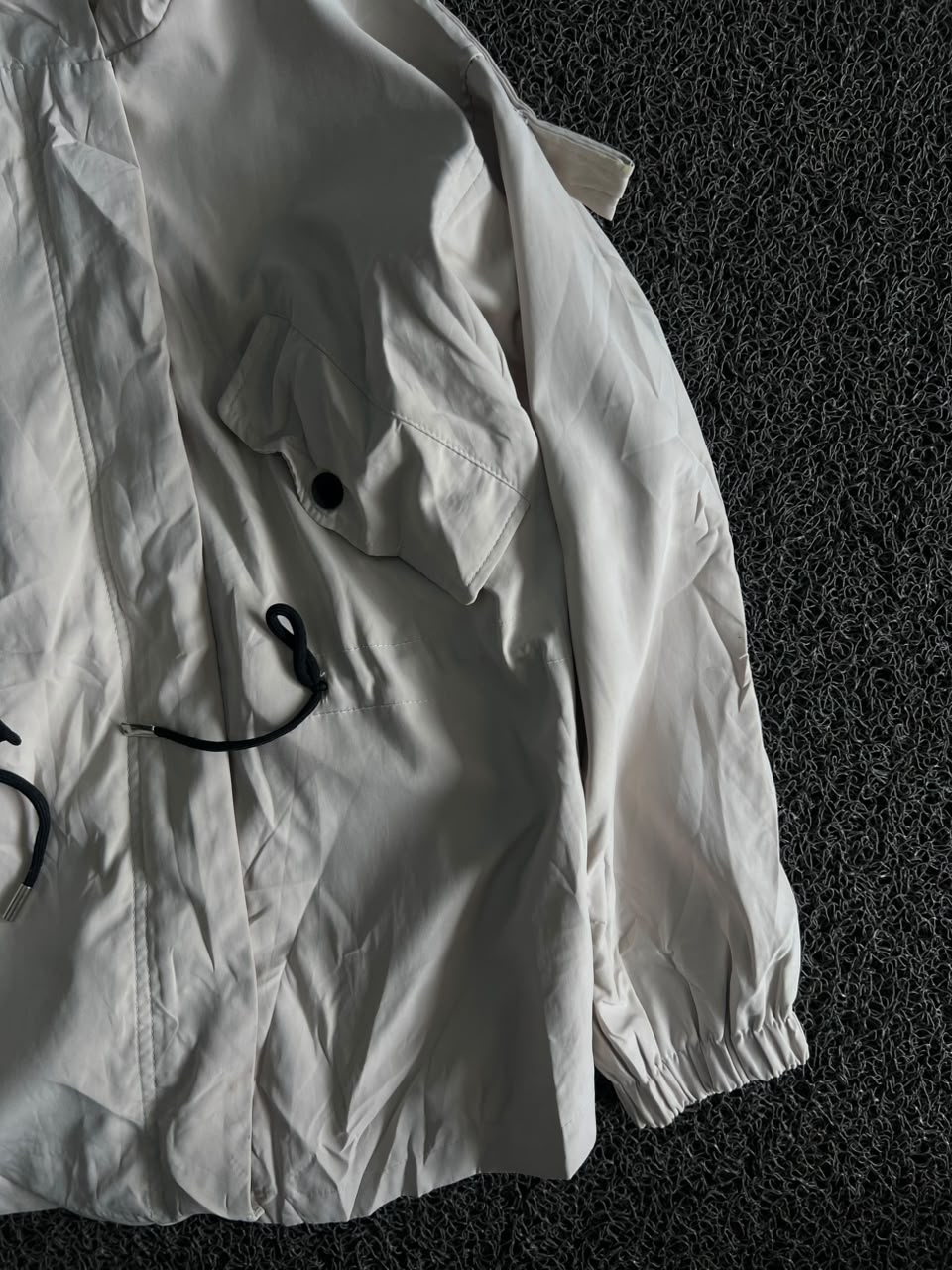 Hooded Utility Windbreaker Jacket with Cargo Pockets