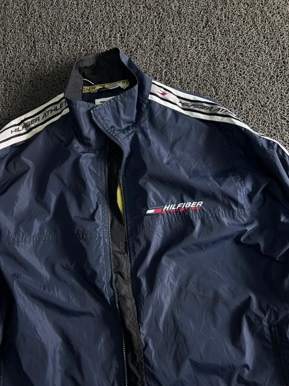 Tommy Hilfiger Athletics Navy Windbreaker Jacket – Full Zip Lightweight Track Jacket(⚠️No Zip)
