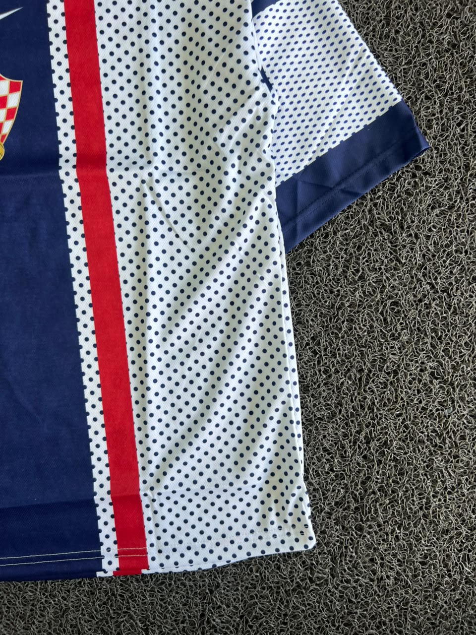 Nike Croatia HNS Modrić #10 White Football Five Sleeve Jersey – Retro Dotted Design
