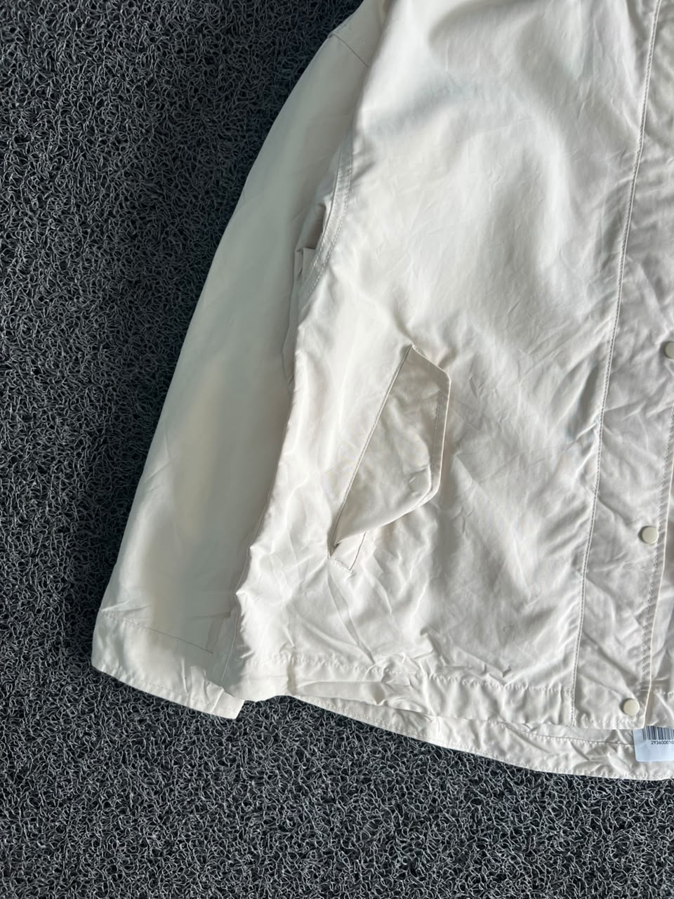 Vintage Off-White Hooded Windbreaker Jacket