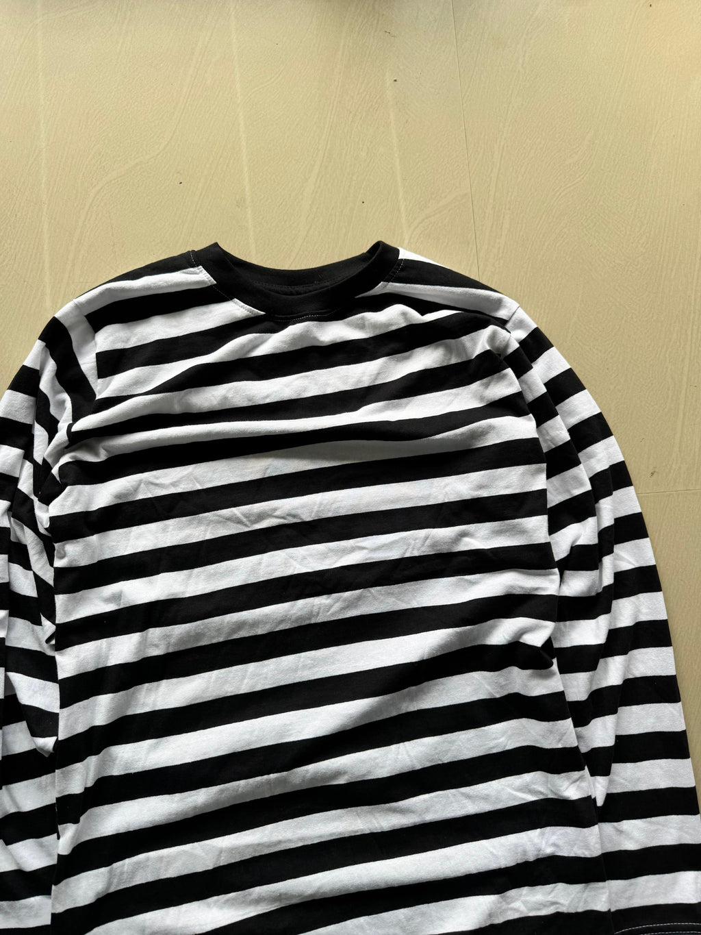 Men's Oversized Black & White Stripe Full Sleeve Round Neck T-Shirt