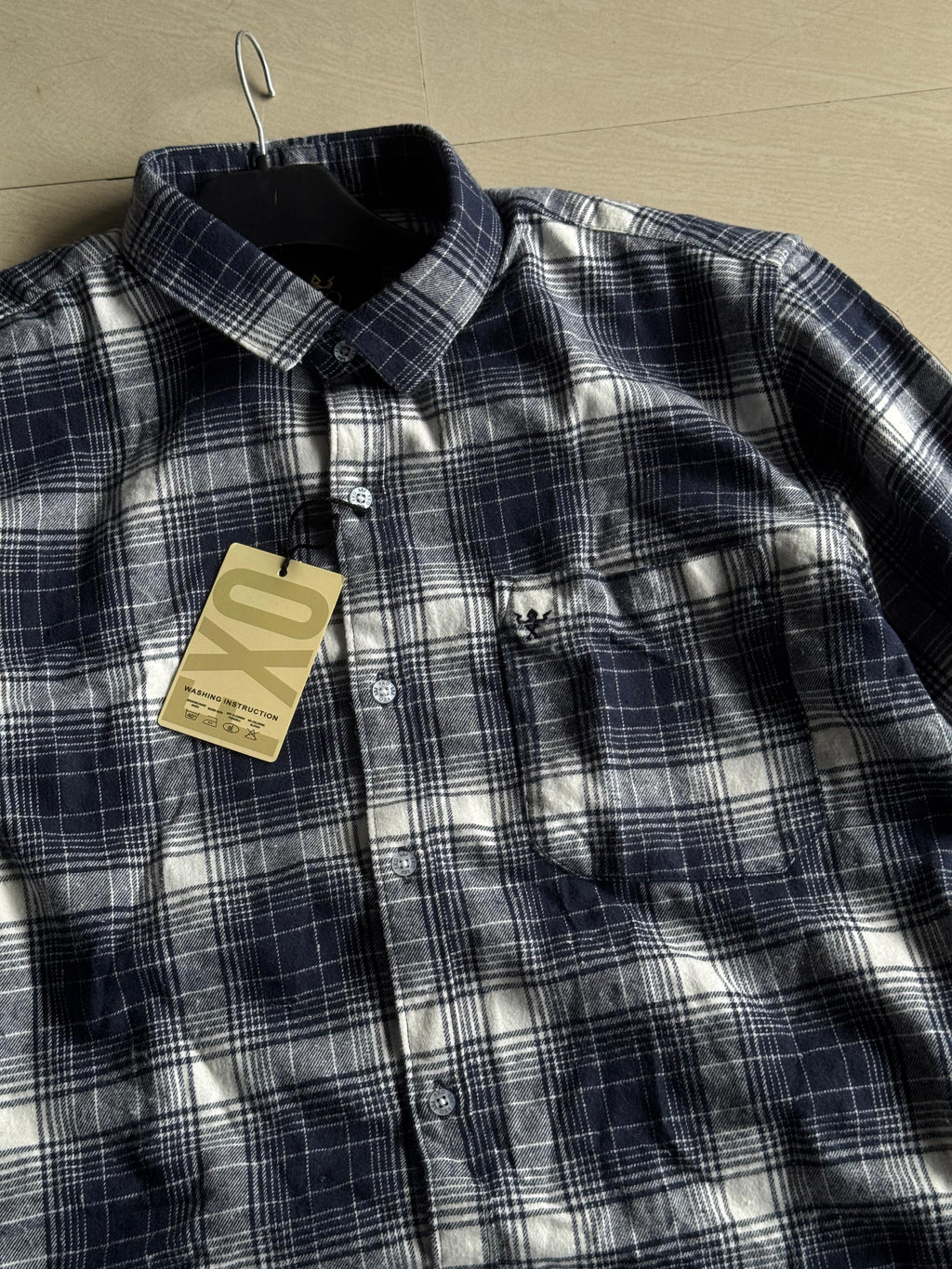 Men's Plaid Flannel Button-Down Shirt