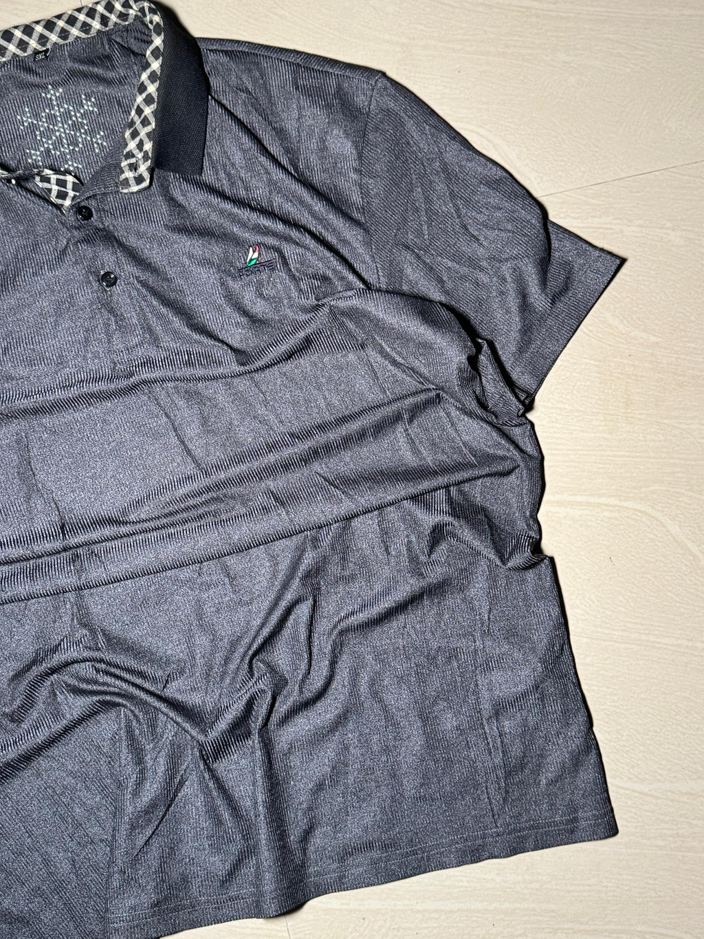 Men’s  Polo T-Shirt with Contrast Check Collar