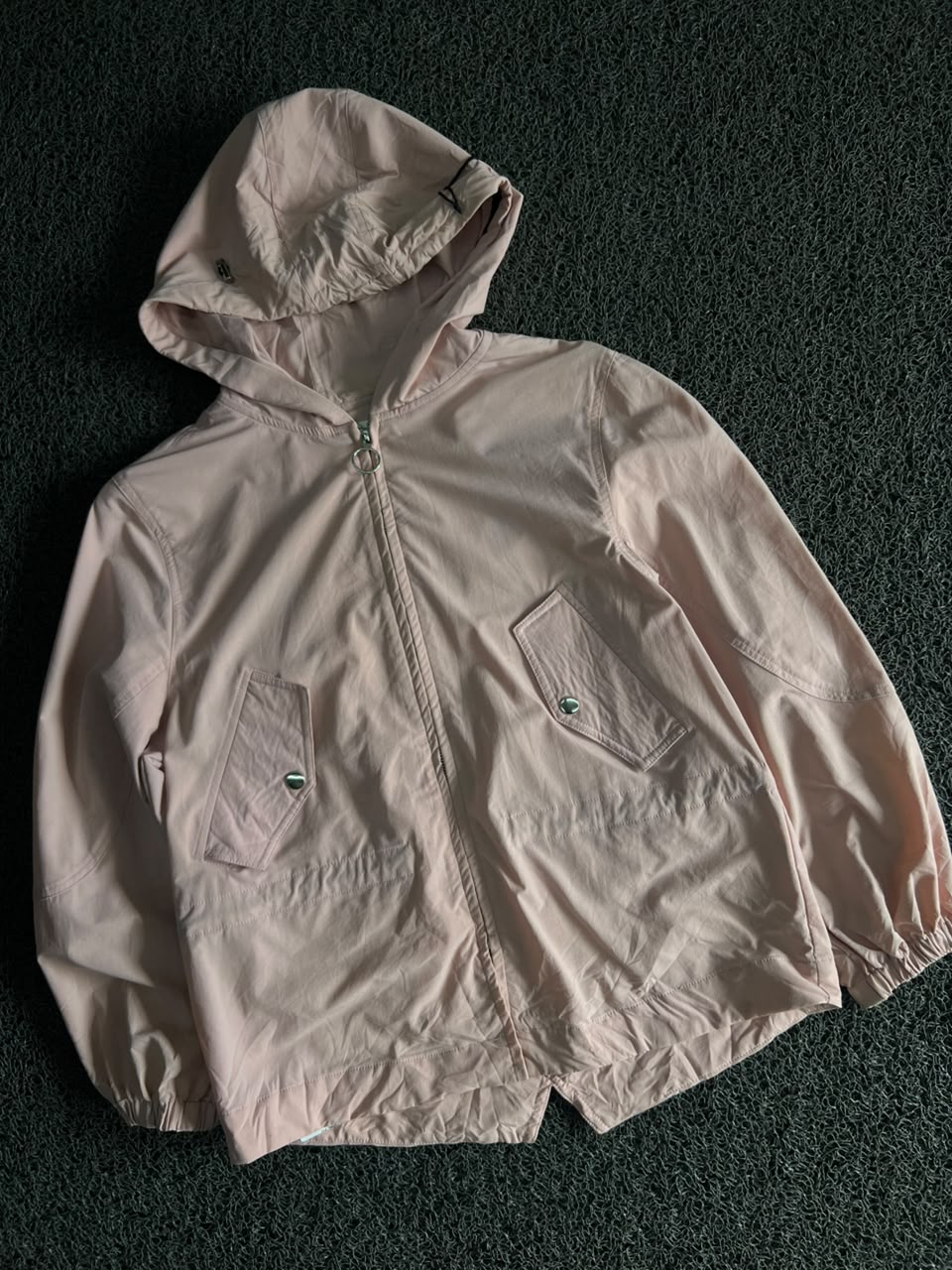 Vintage Blush Pink Hooded Windbreaker Jacket – Lightweight Zip-Up with Utility Pockets