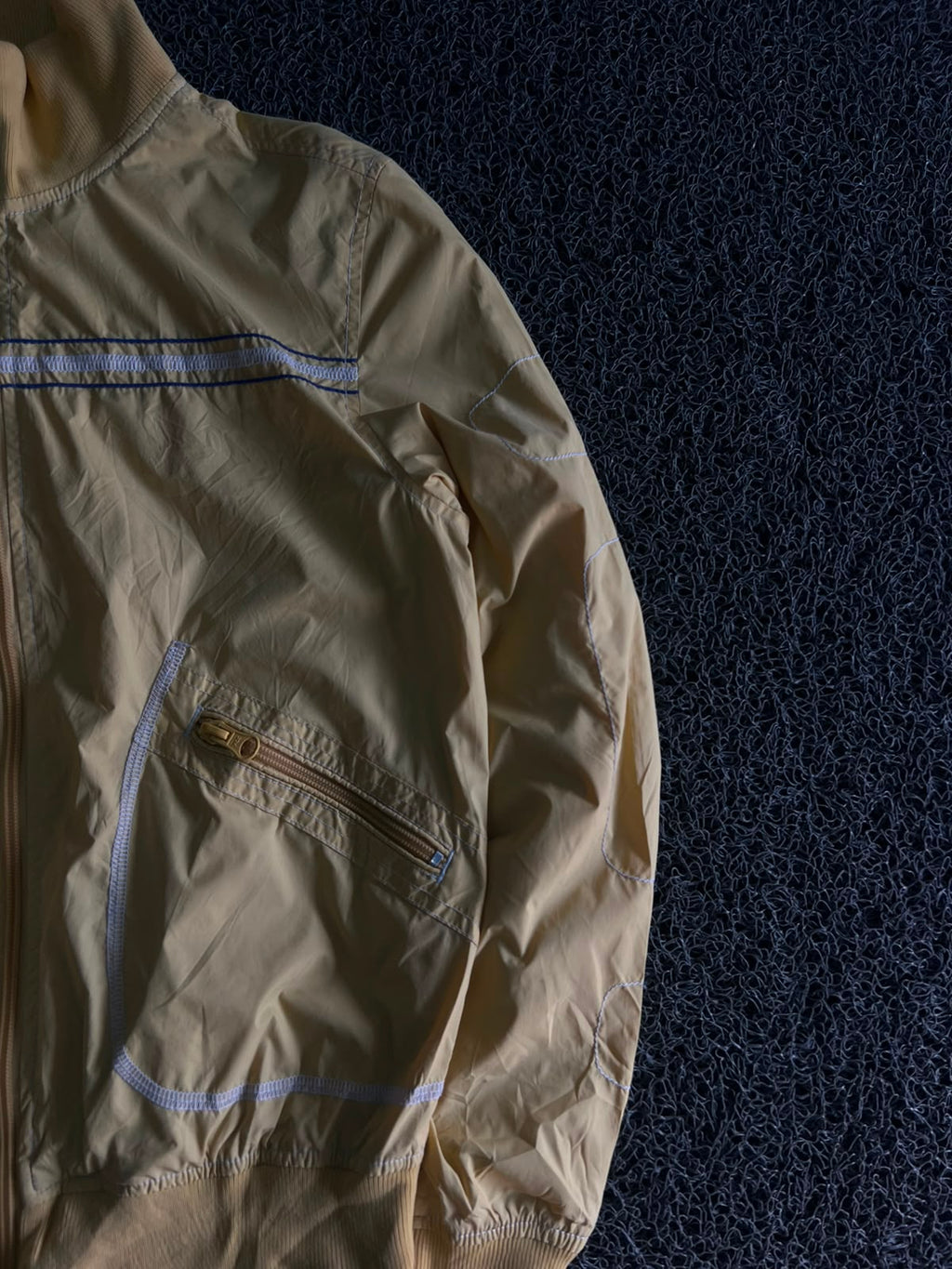Full-Zip Windbreaker Jacket – Lightweight Casual Track Jacket with Contrast Stitching