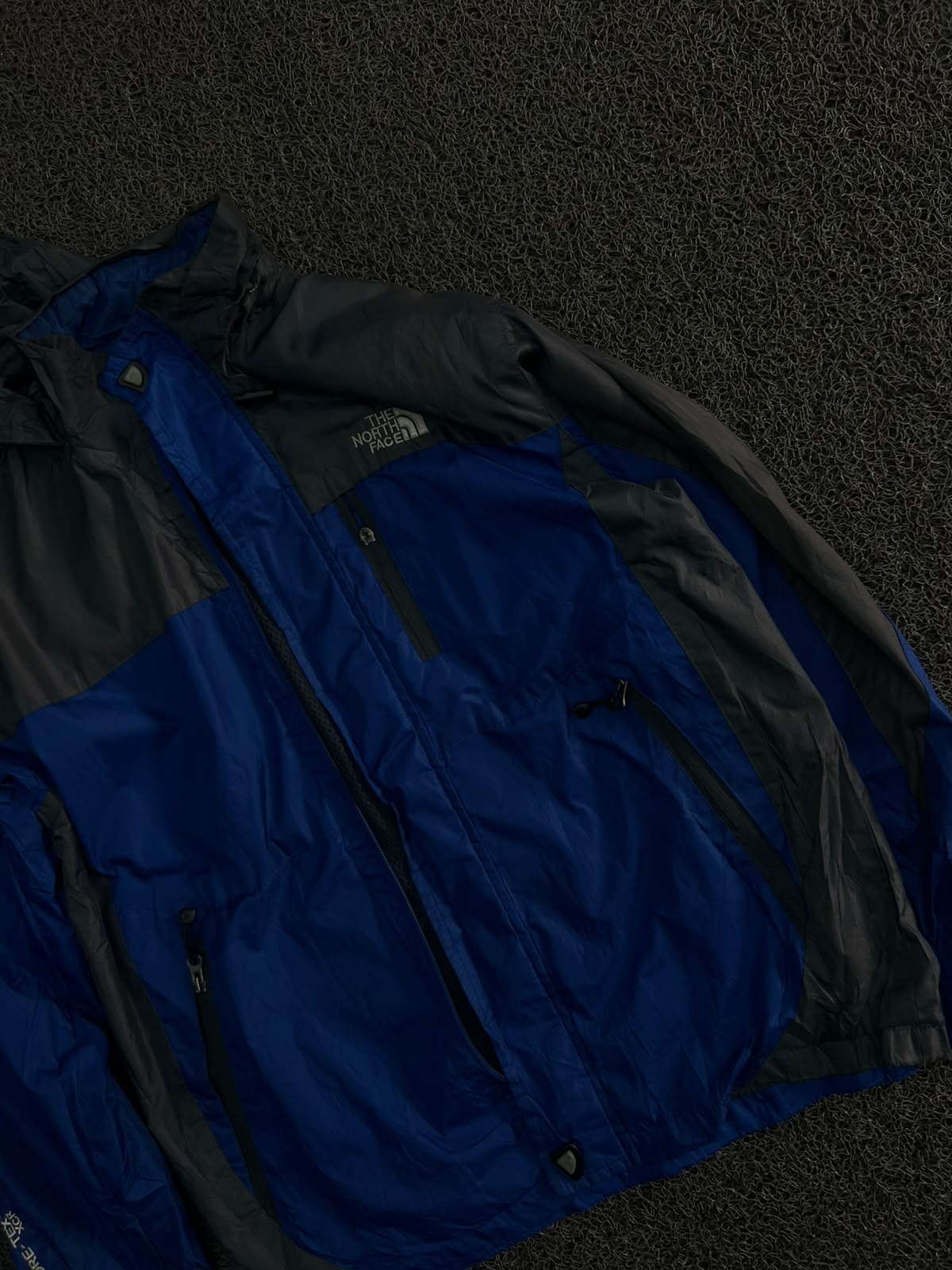 The North Face Outdoor Hiking Shell Jacket – Two-Tone ⚠️ Zip Damage