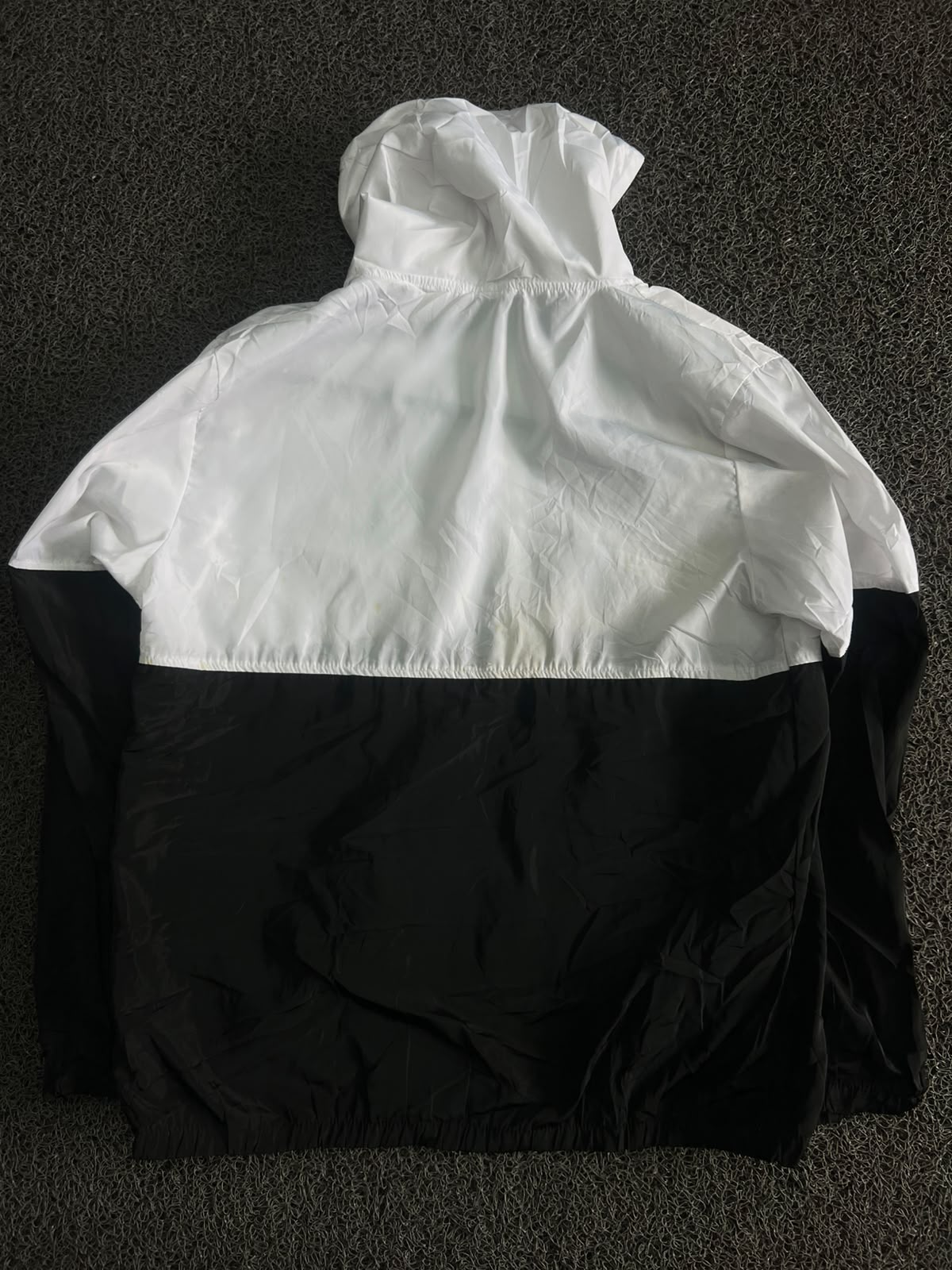 White & Black Colorblock Hooded Windbreaker Jacket with Full-Zip Front ⚠️ Small Stains