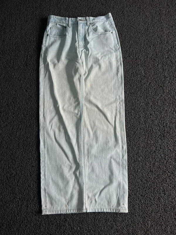 Light Wash Denim– Straight Fit Vintage Style