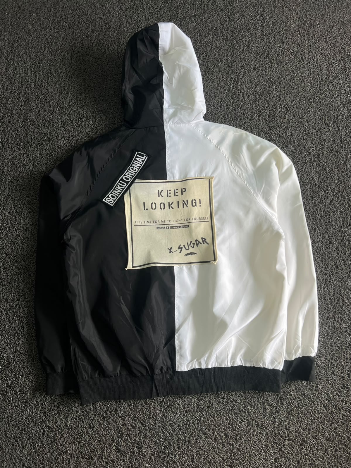 Vintage Black & White Full Zip Hooded Windbreaker Jacket ⚠️ Small Stains