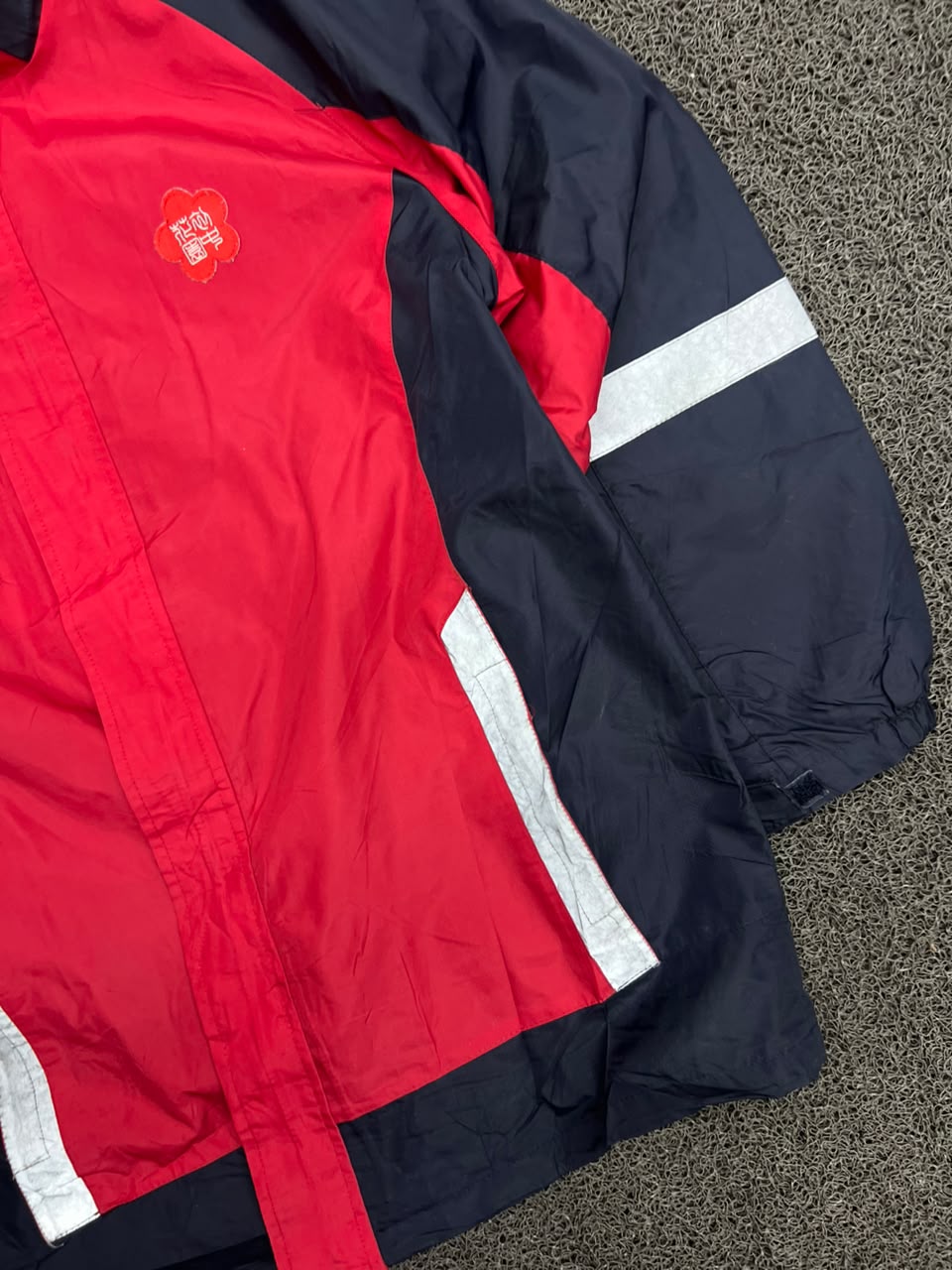 Red & Navy Blue Reflective Windbreaker Jacket ⚠️ No Zip