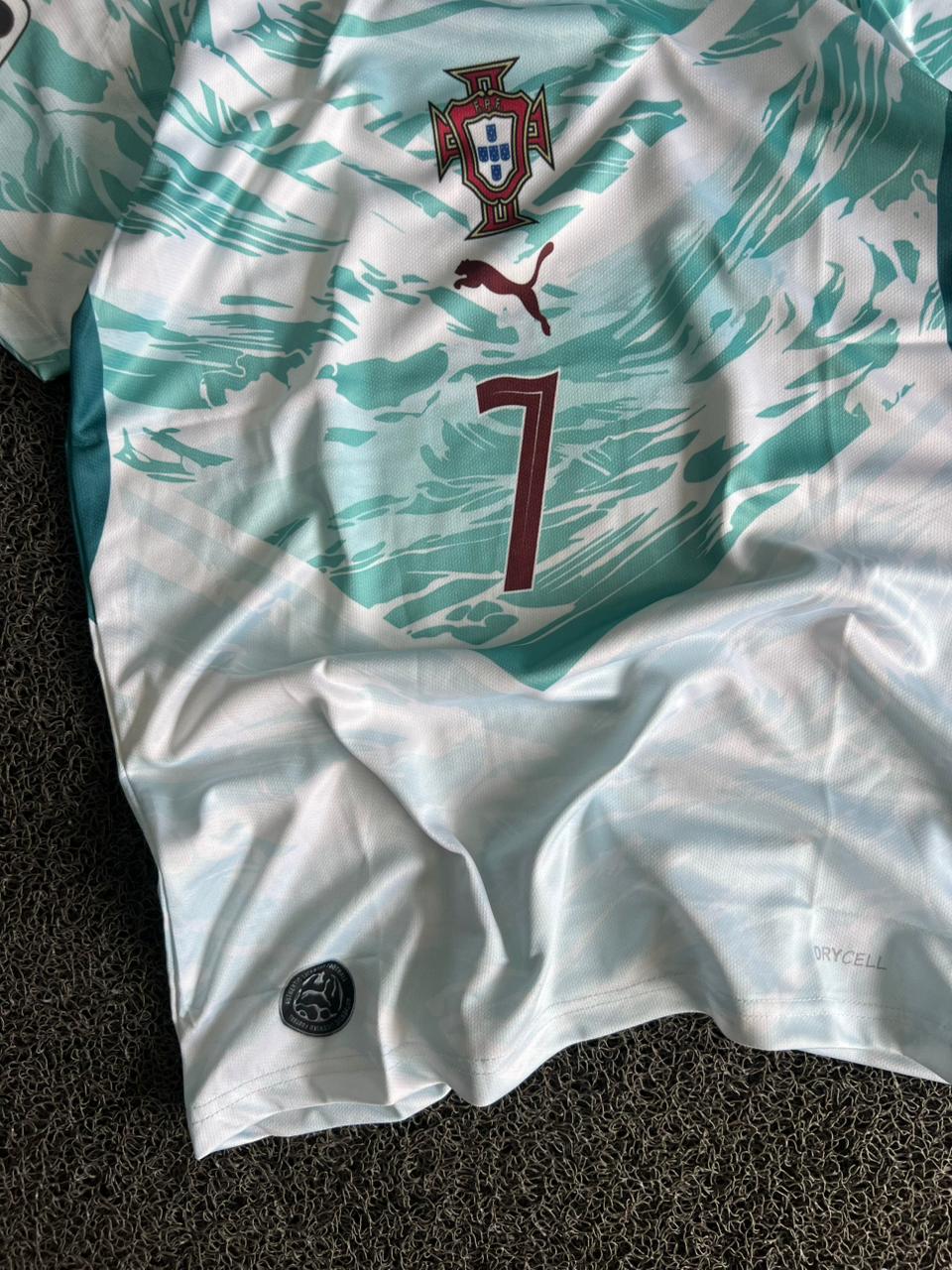 Portugal 2025 Special Edition Jersey – Cristiano Ronaldo #7 | White & Mint Green