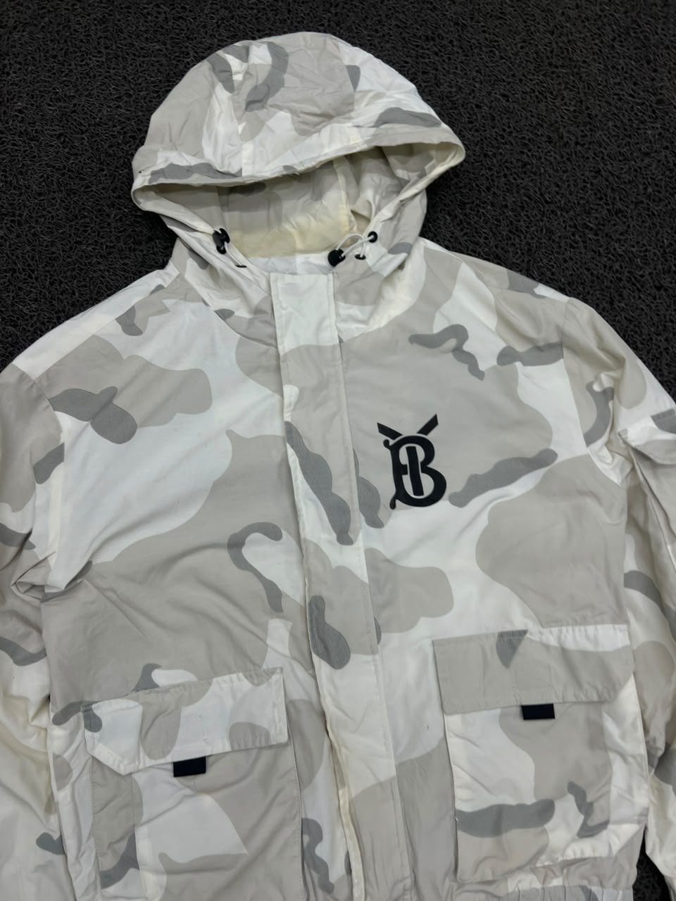 Vintage Camouflage Hooded Windbreaker Jacket | Lightweight Streetwear