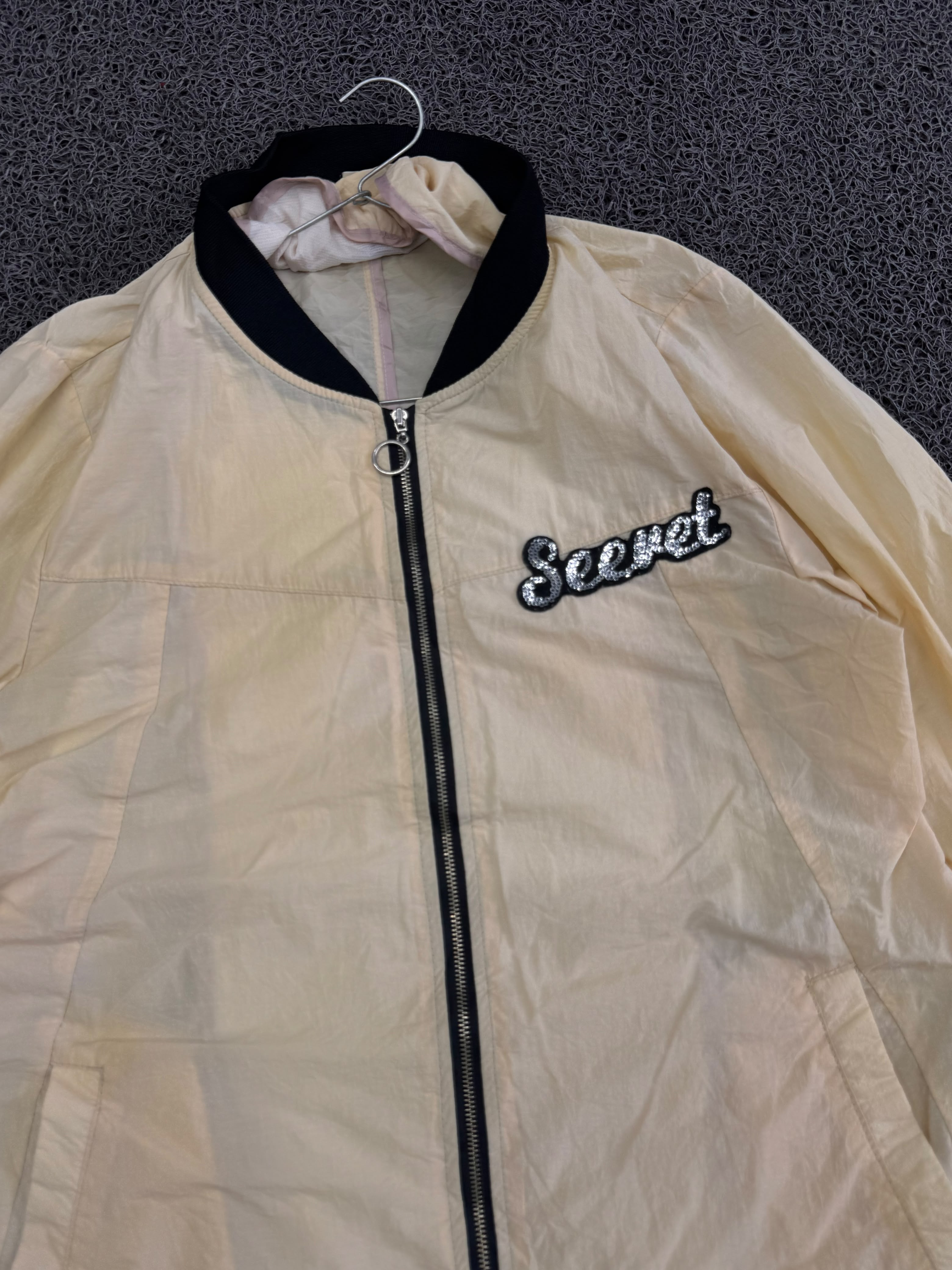 Secret Embroidered Lightweight Zip-Up Jacket – Cream Beige