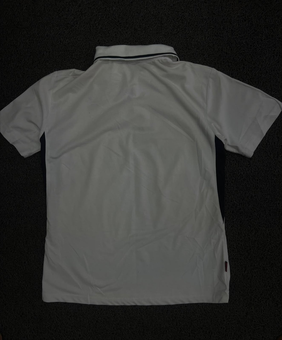 Polo T-Shirt with Logo & Contrast Collar – Short Sleeve – ⚠️ Small Stain