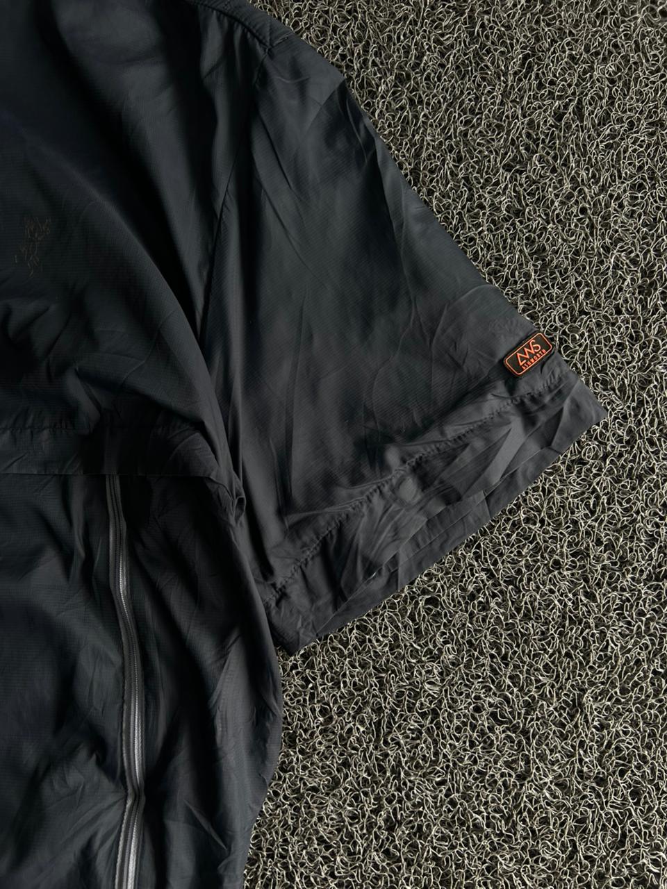 Vintage Black Half-Zip Lightweight Utility Windbreaker Jacket