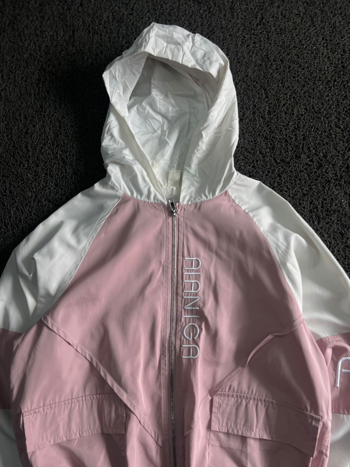 Pink & White Hooded Windbreaker Jacket – Lightweight Full-Zip Casual Outerwear
