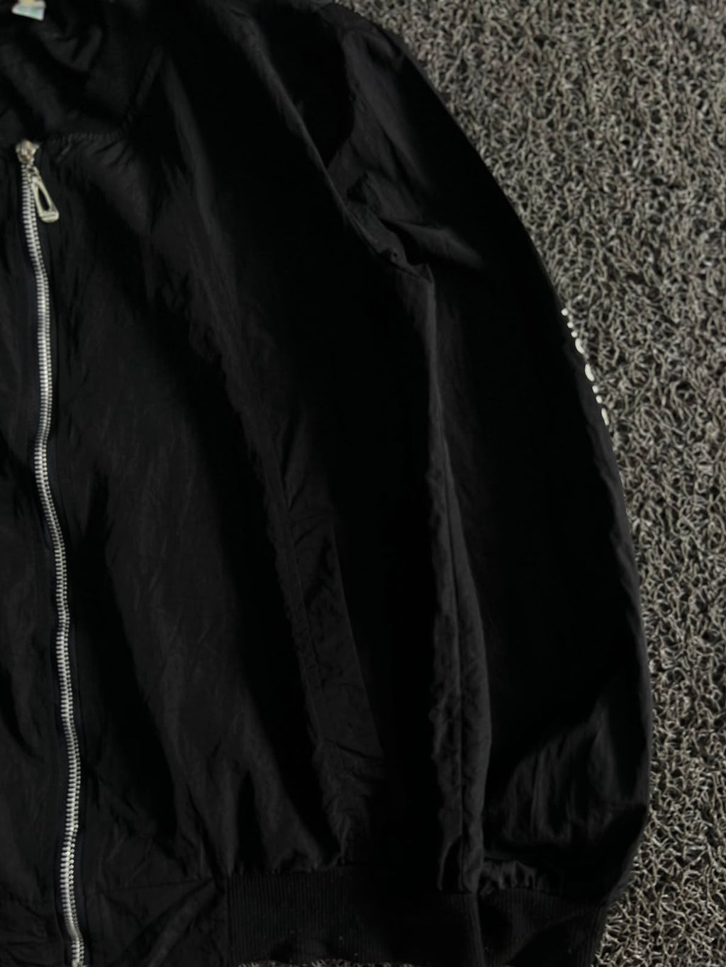 Classic Black Lightweight Bomber Jacket – Casual Zip-Up Outerwear