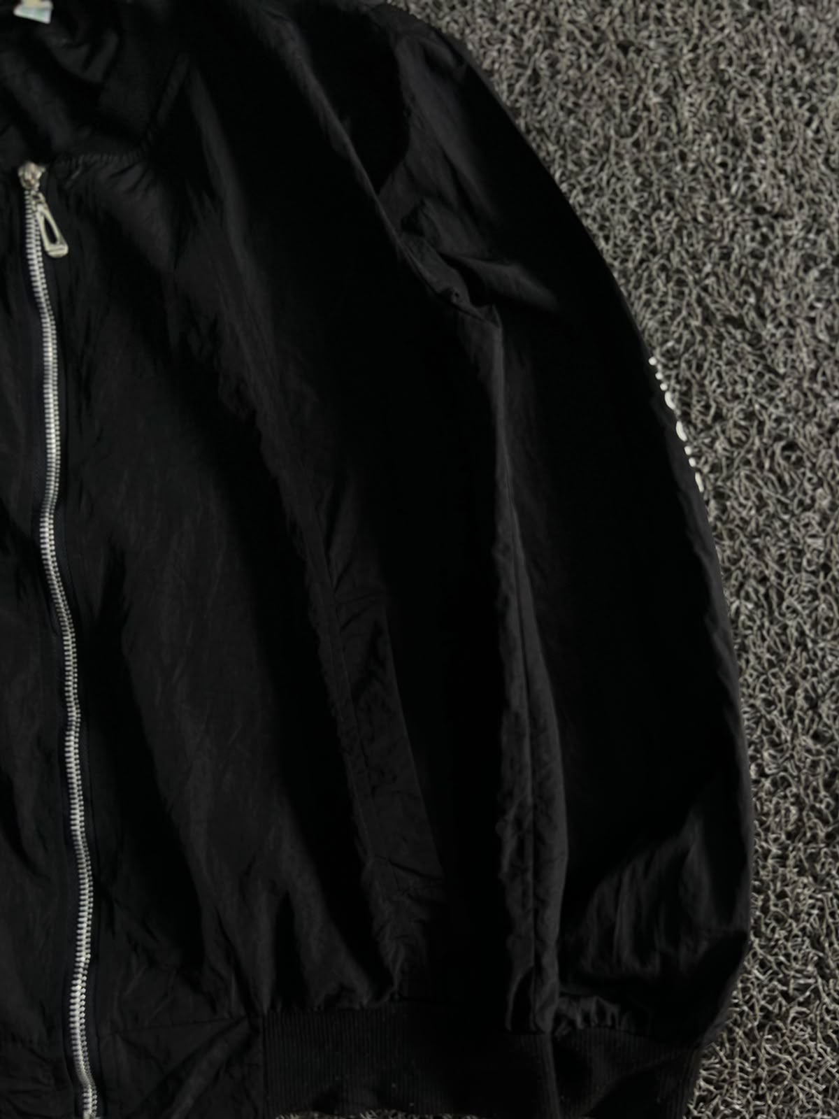 Classic Black Lightweight Bomber Jacket – Casual Zip-Up Outerwear