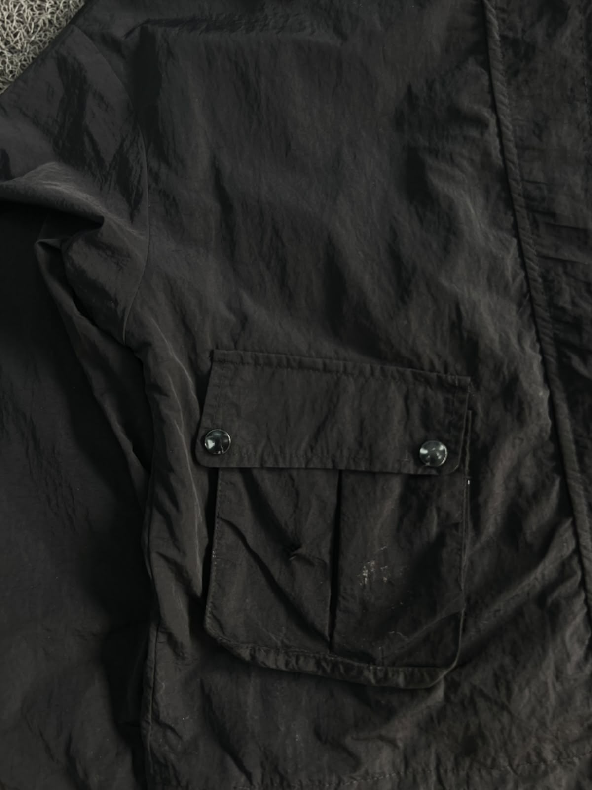 Black Hooded Utility Jacket – Lightweight Zip-Up Windbreaker | Small Pocket Damage ⚠️