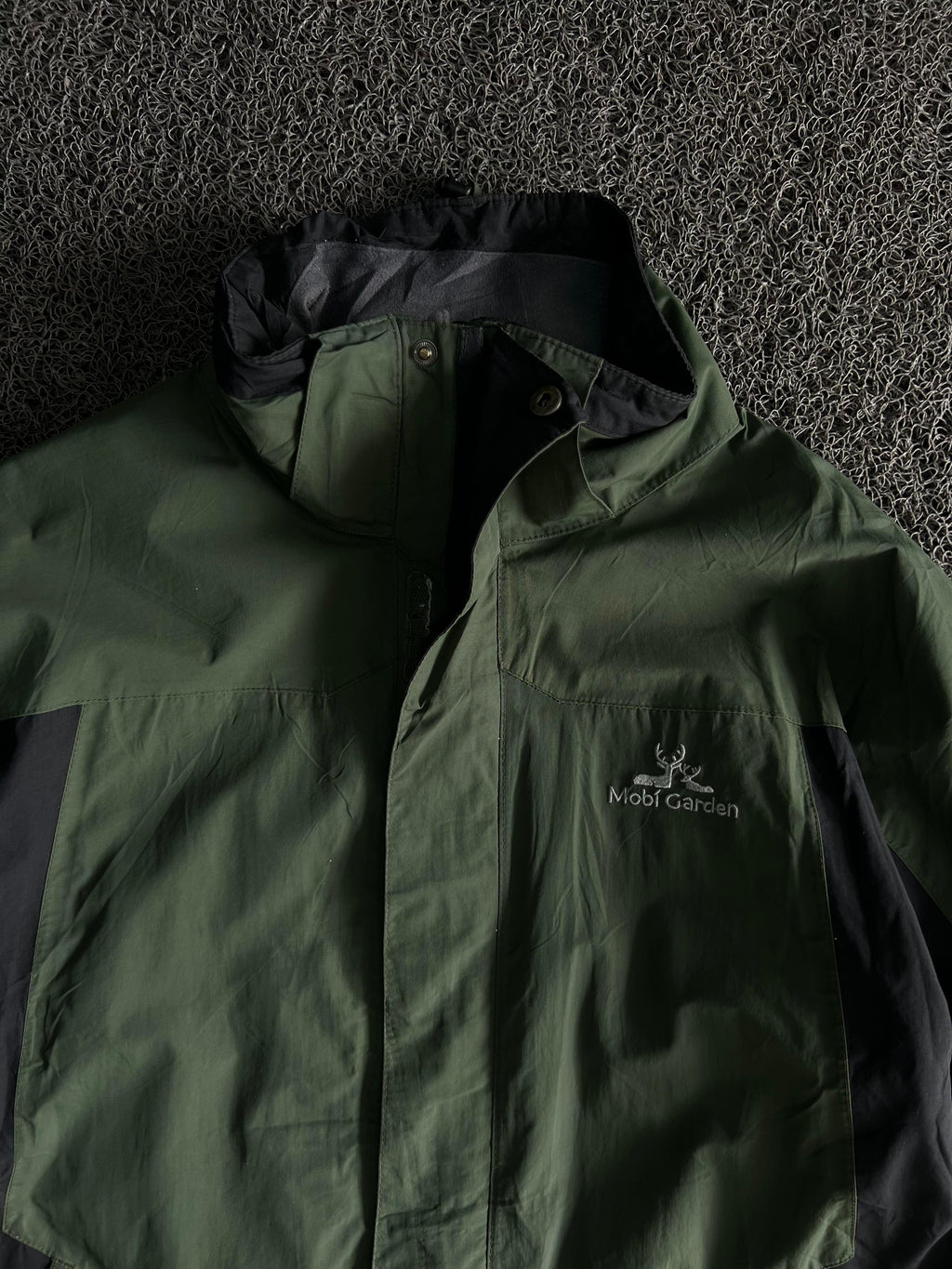 Hooded Waterproof Outdoor Jacket – Full Zip Windbreaker