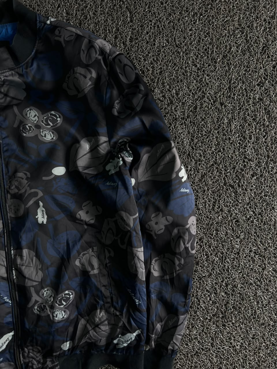 Men's Black & Navy Blue Abstract Print Zip-Up Bomber Jacket