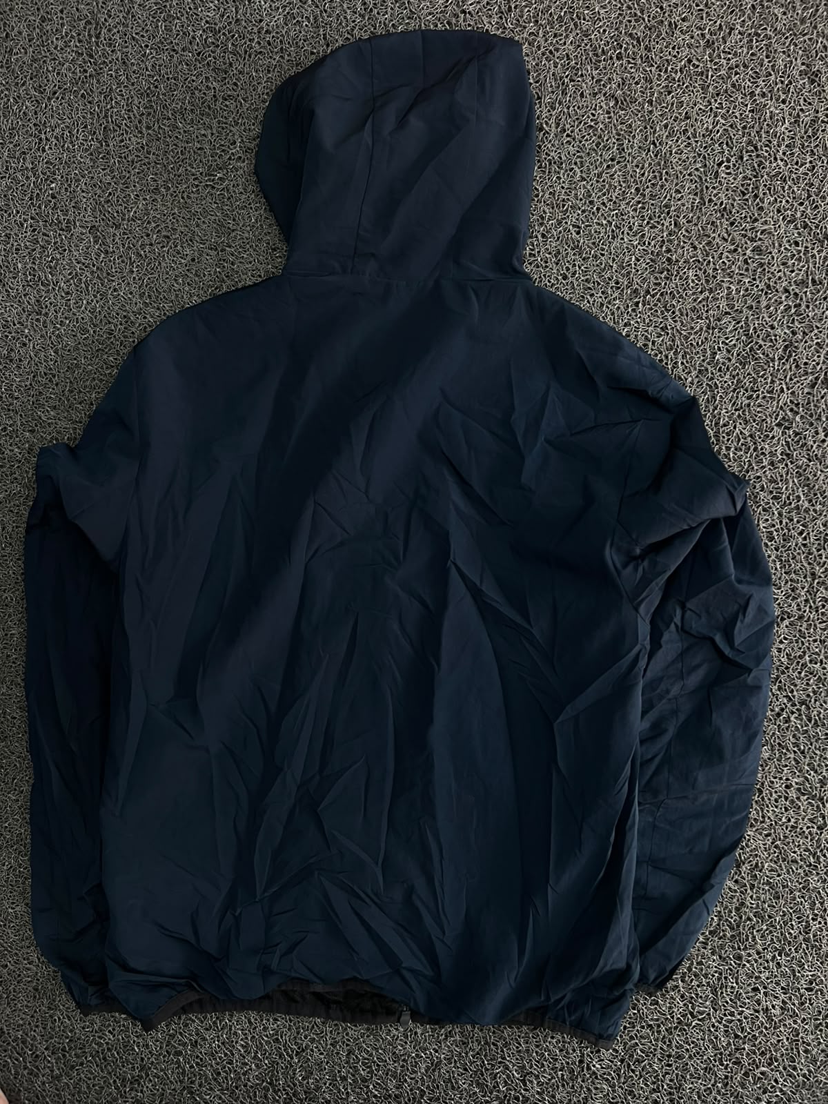 Hooded Windbreaker Jacket with Zip Pockets ⚠️ Small Damage