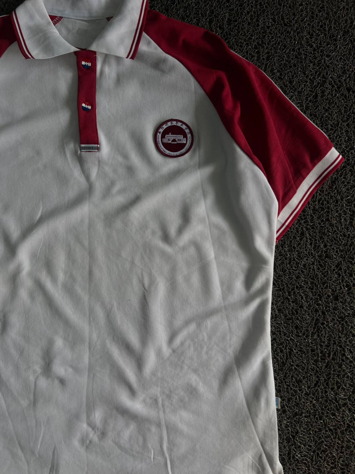 Vintage White & Red Raglan Polo T-Shirt | Classic Contrast Sleeve Polo